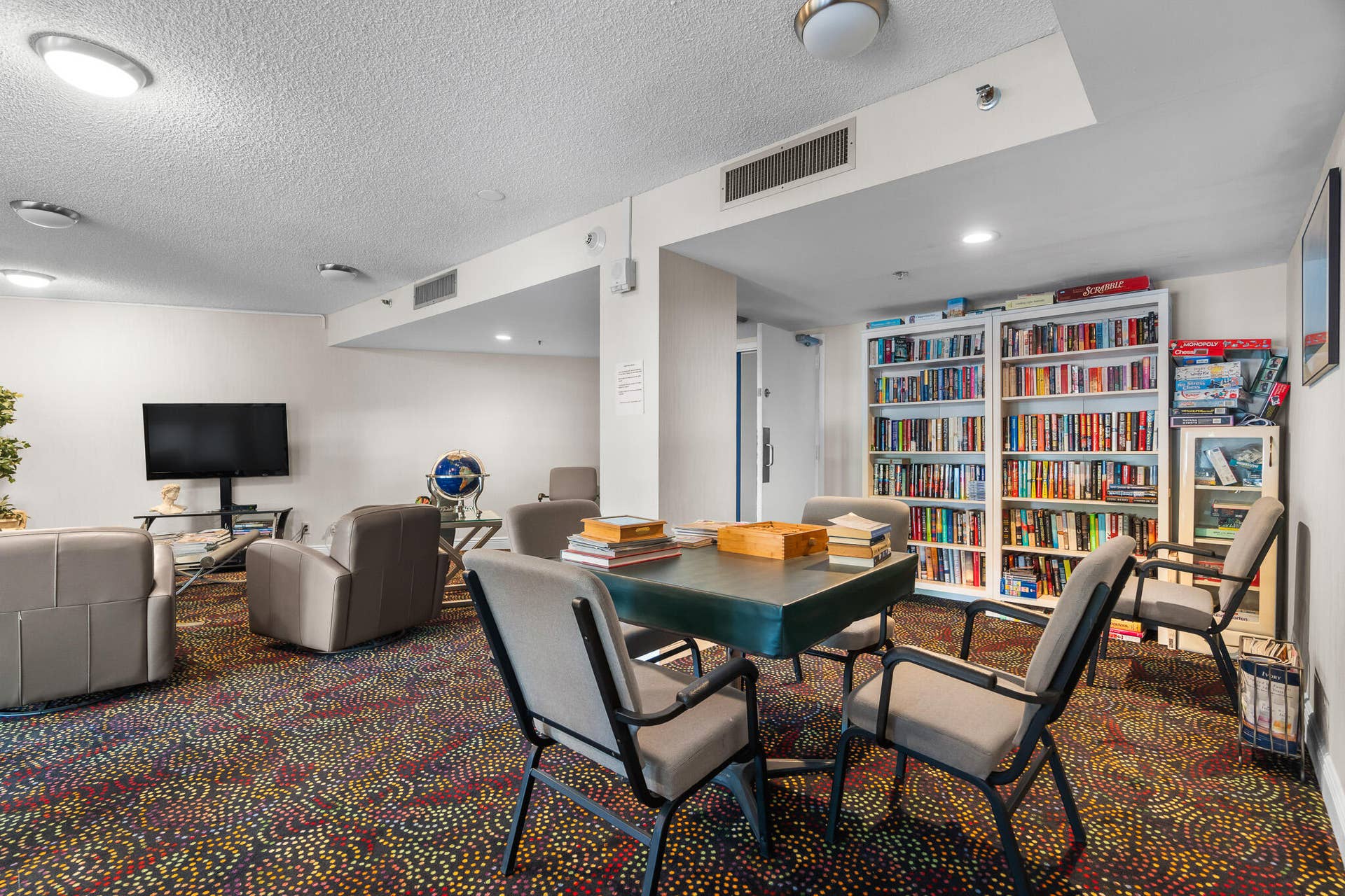 1361 S Ocean Boulevard, #303, Pompano Beach, Pompano Beach, FL 33062 Library
