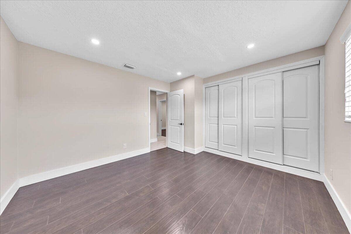 611 N Highland Drive, Hollywood, FL 33021 38-306A6489
