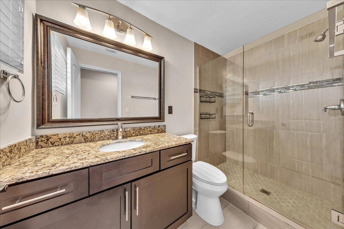 611 N Highland Drive, Hollywood, FL 33021 39-306A6494