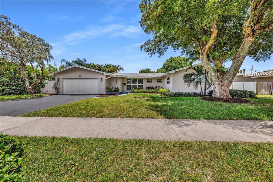 Property photo for 611 N Highland Drive, Hollywood, FL
