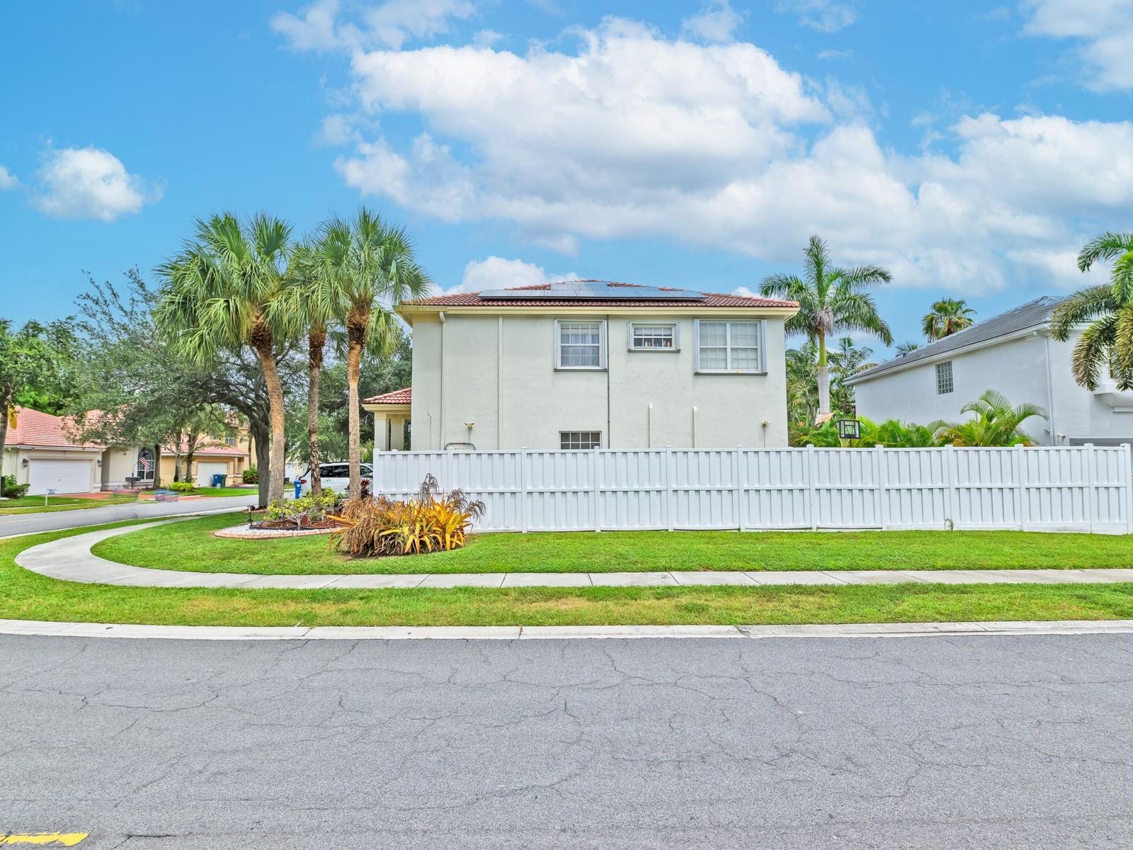 101 Gables Boulevard, Weston, FL 33326 Photo 28