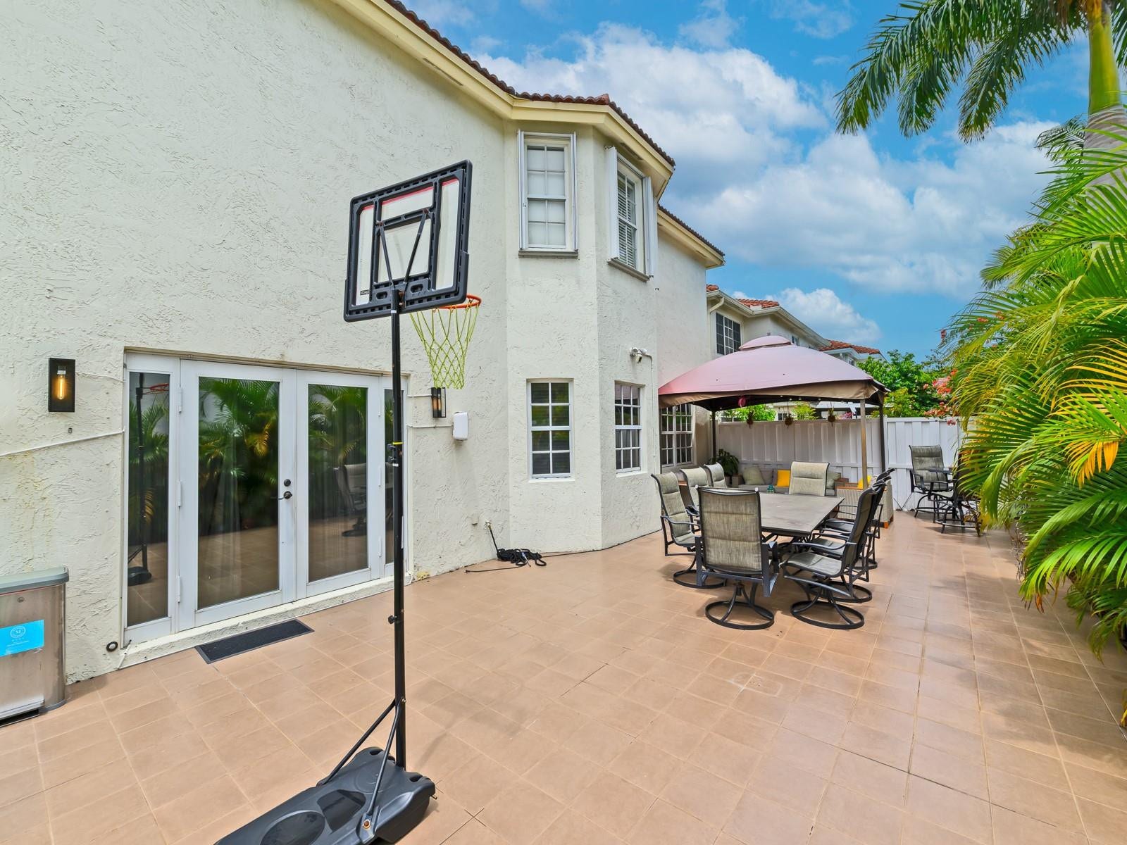 101 Gables Boulevard, Weston, FL 33326 Photo 25