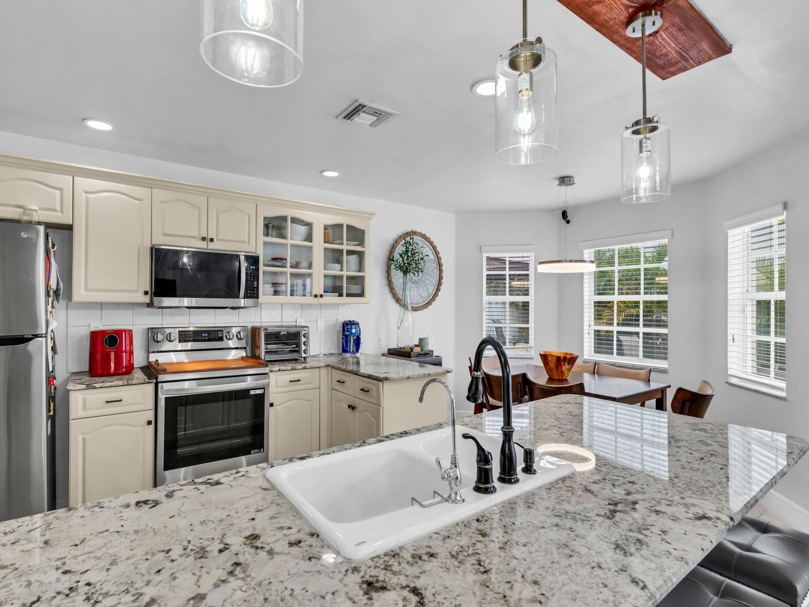 101 Gables Boulevard, Weston, FL 33326 Photo 8