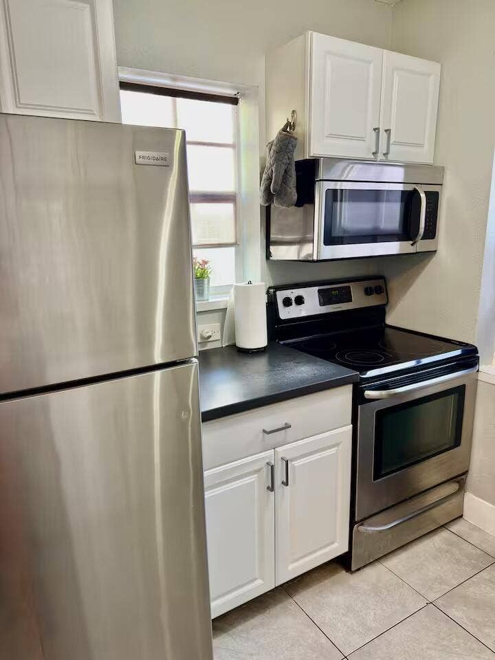 1009 Tequesta Street, Fort Lauderdale, FL 33312 32