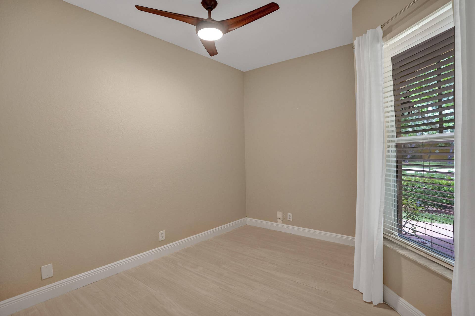 5779 NW 120th Avenue, Coral Springs, Coral Springs, FL 33076 DSC04035
