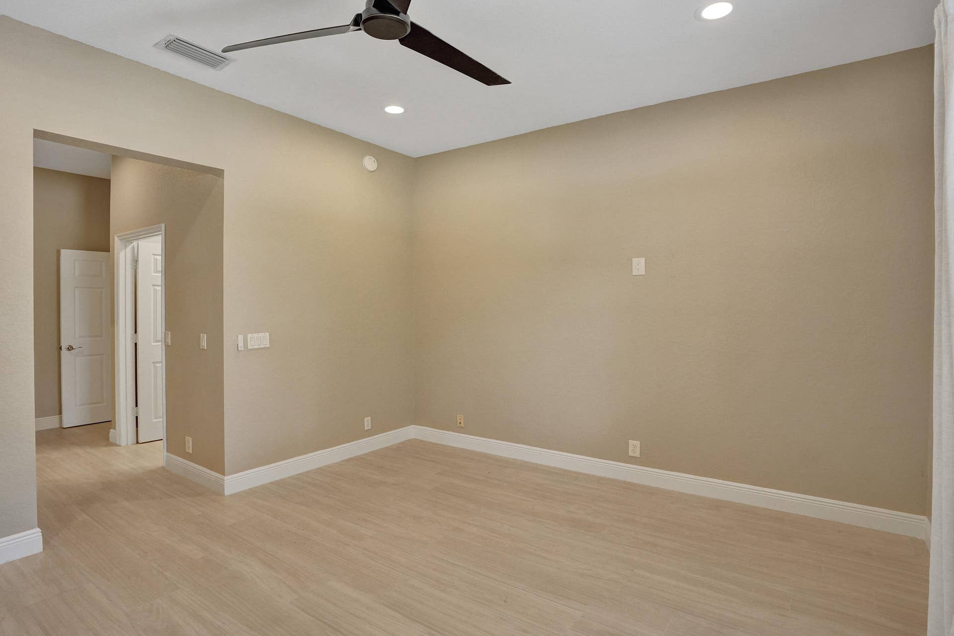 5779 NW 120th Avenue, Coral Springs, Coral Springs, FL 33076 DSC04074