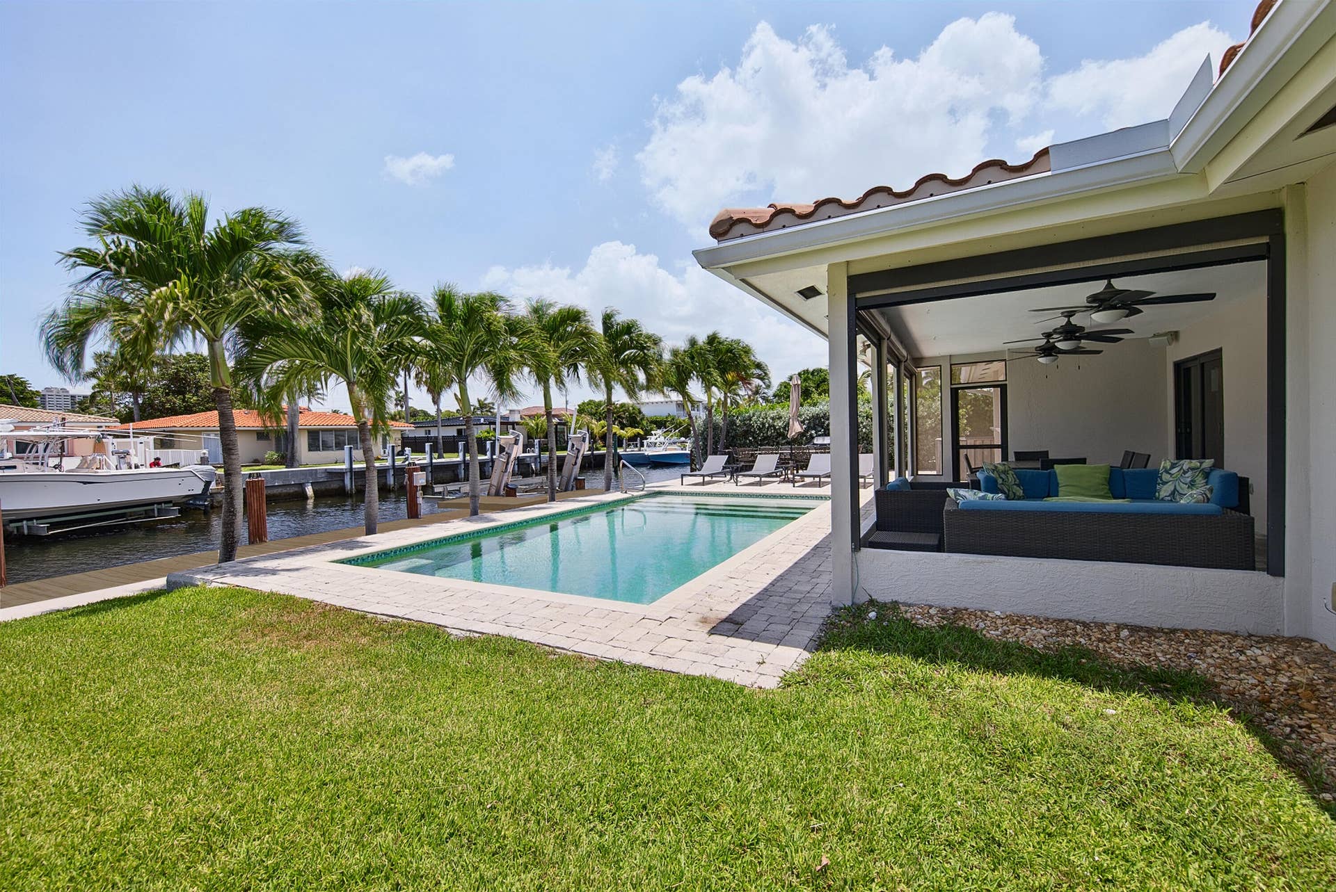 2542 SE 10th Street, Pompano Beach, FL 33062 waters-53
