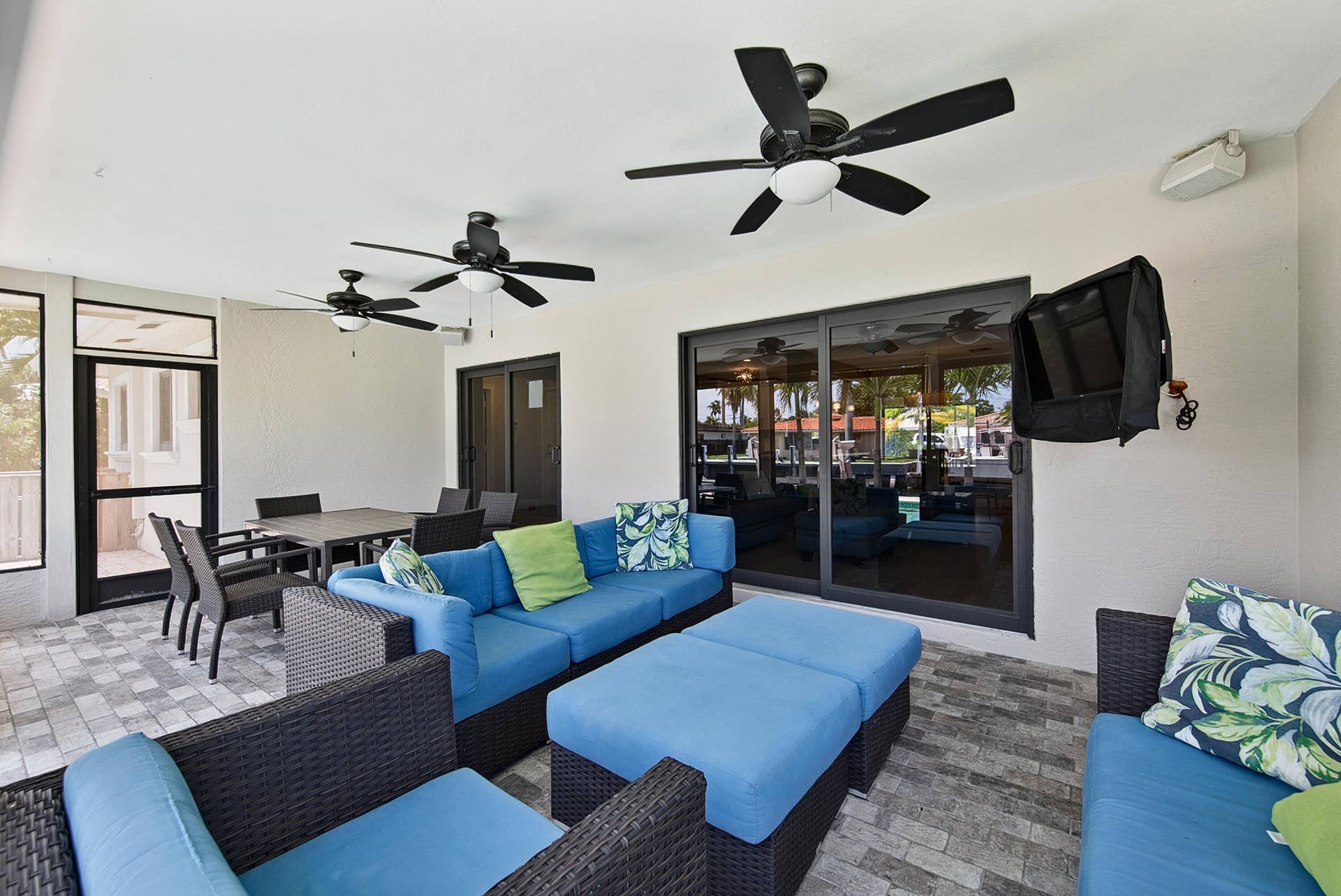 2542 SE 10th Street, Pompano Beach, FL 33062 waters-61