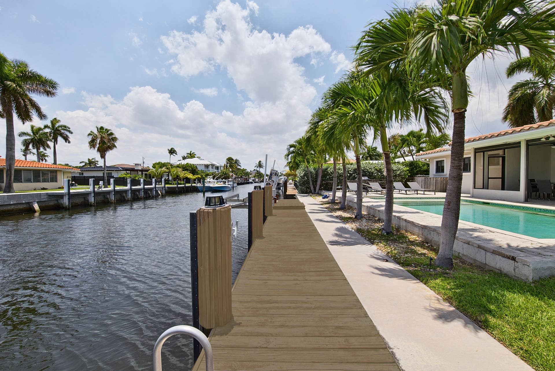 2542 SE 10th Street, Pompano Beach, FL 33062 waters-56