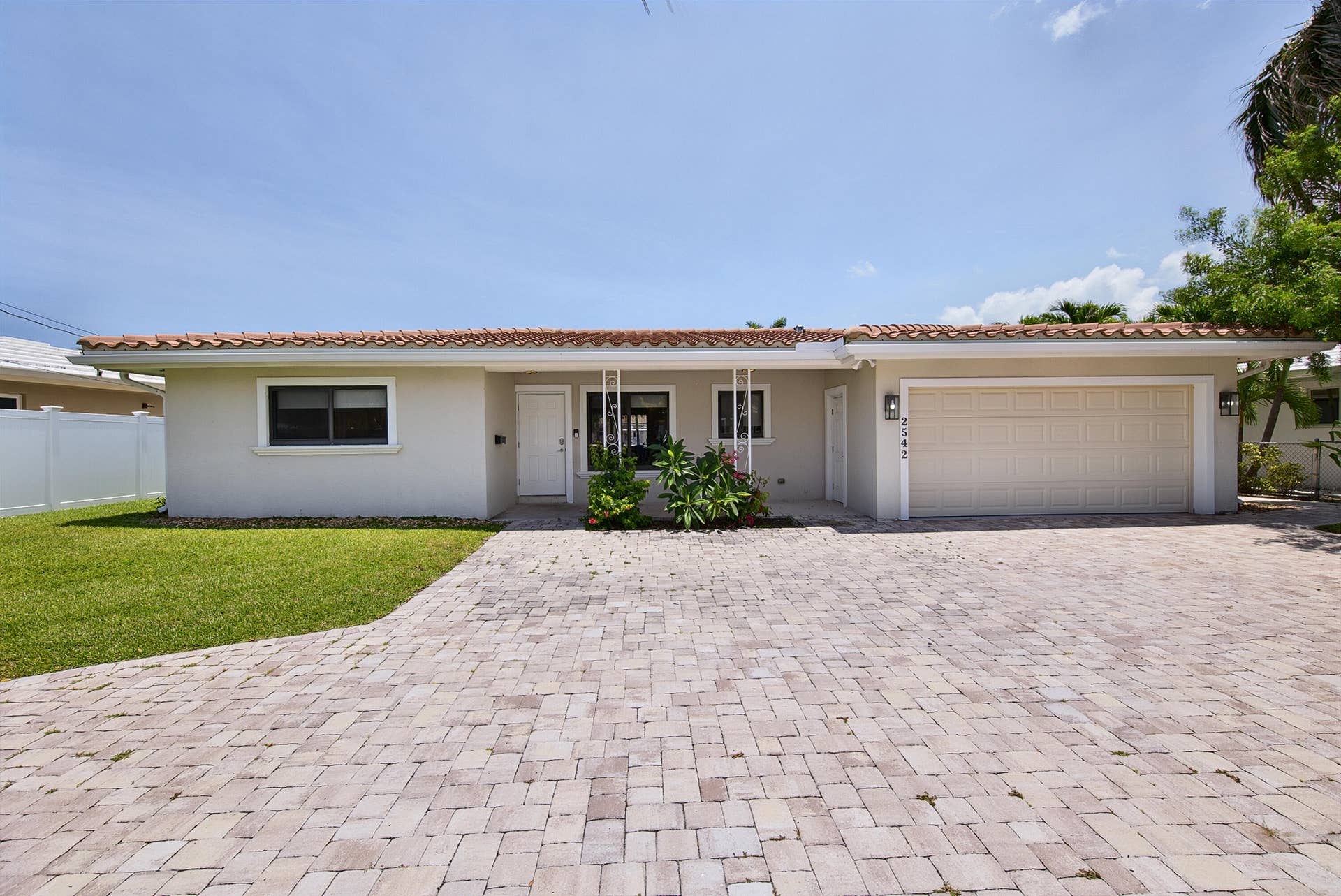 2542 SE 10th Street, Pompano Beach, FL 33062 waters-43