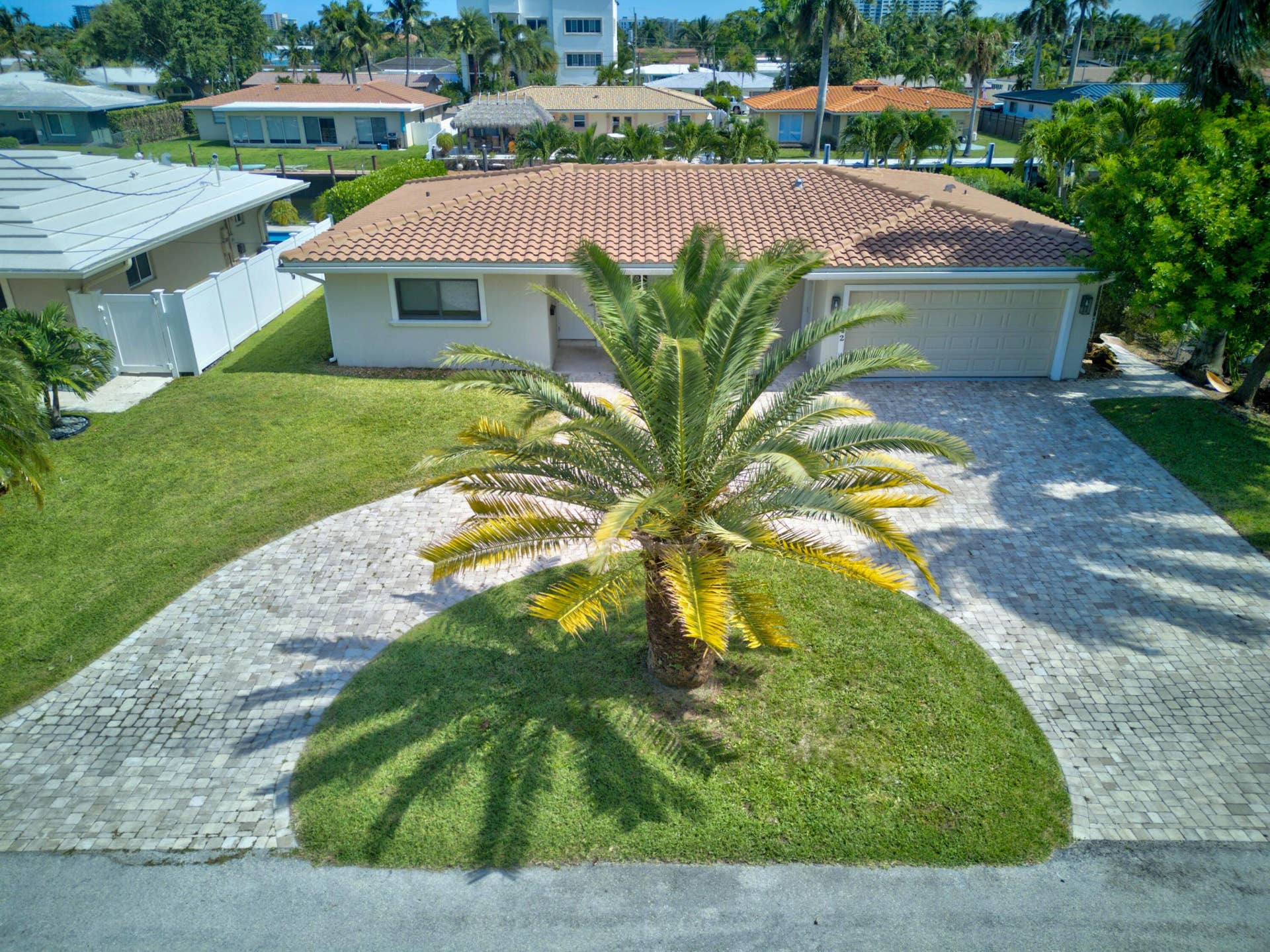 2542 SE 10th Street, Pompano Beach, FL 33062 waters