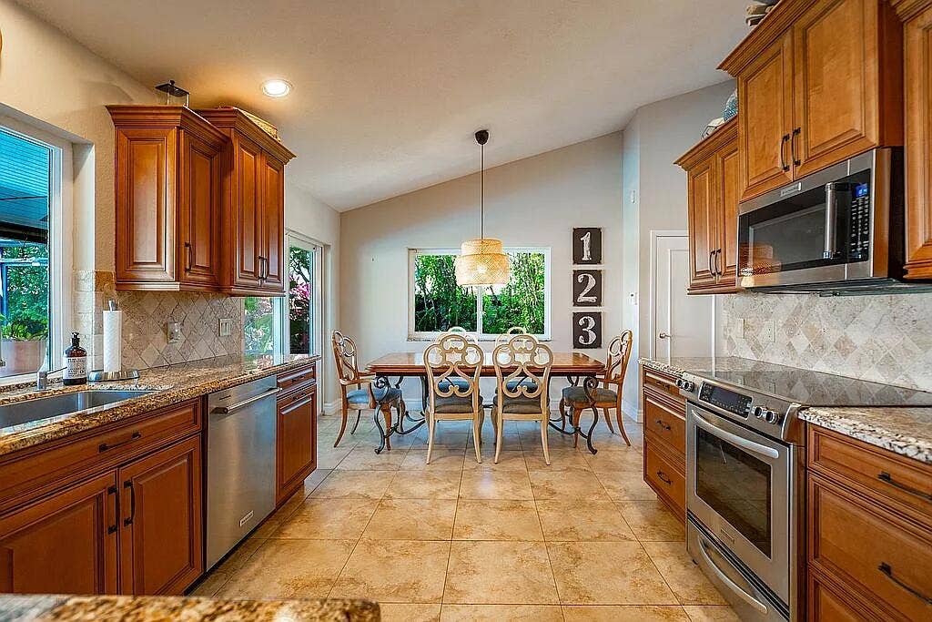 22373 Ensenada Way, Boca Raton, FL 33433 9df686accf4c72d75bc77675095c972f-uncropp