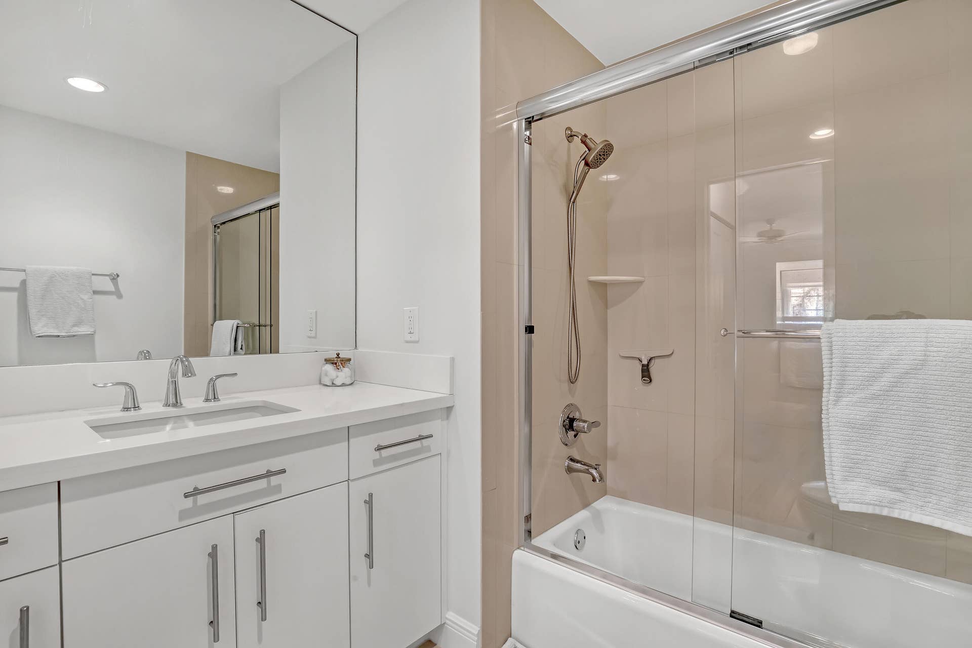 2nd Bathroom