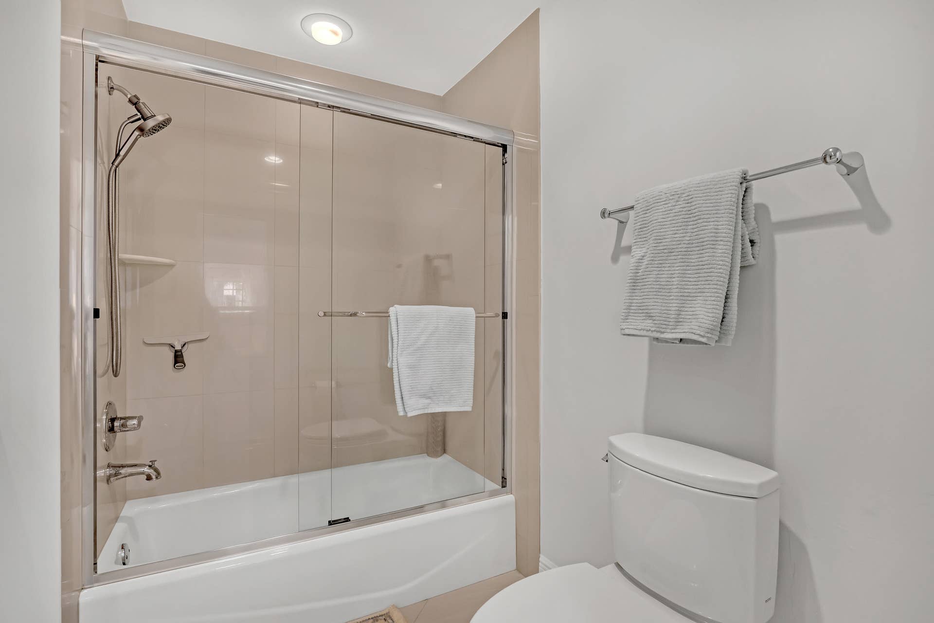 2nd Bathroom