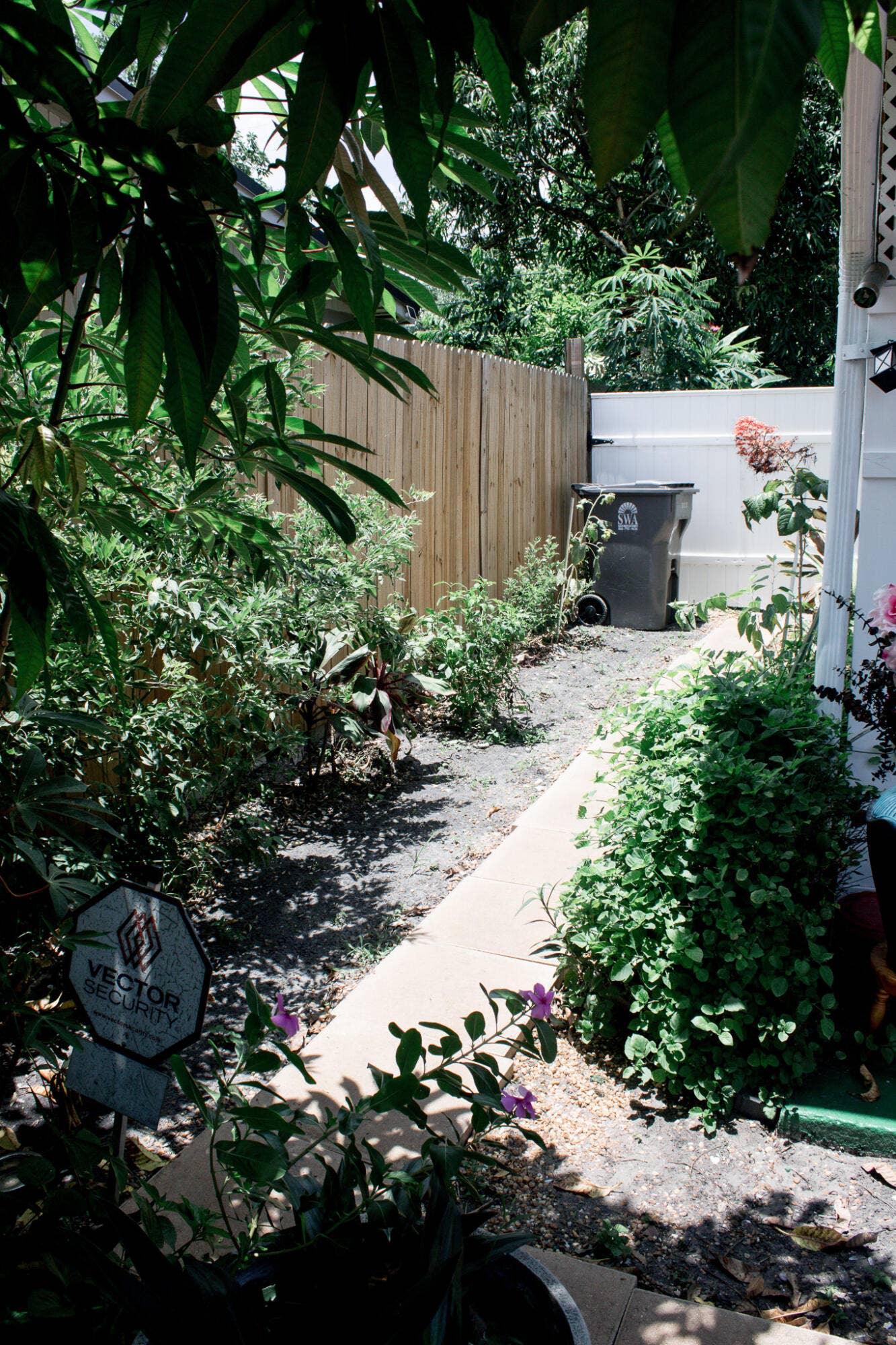6165 Fair Green Road, West Palm Beach, FL 33417 Side Yard