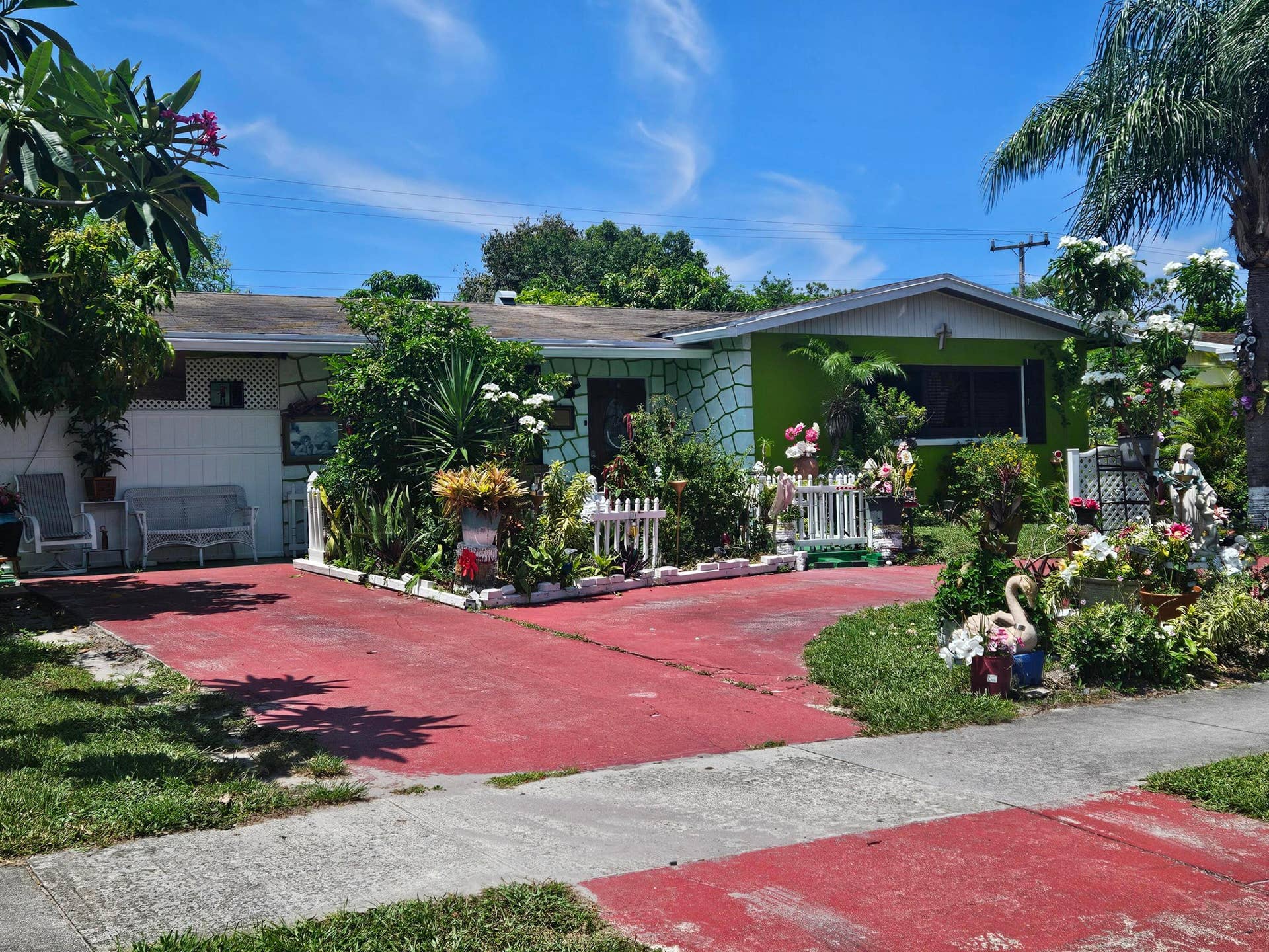 6165 Fair Green Road, West Palm Beach, FL 33417 Circular Driveway