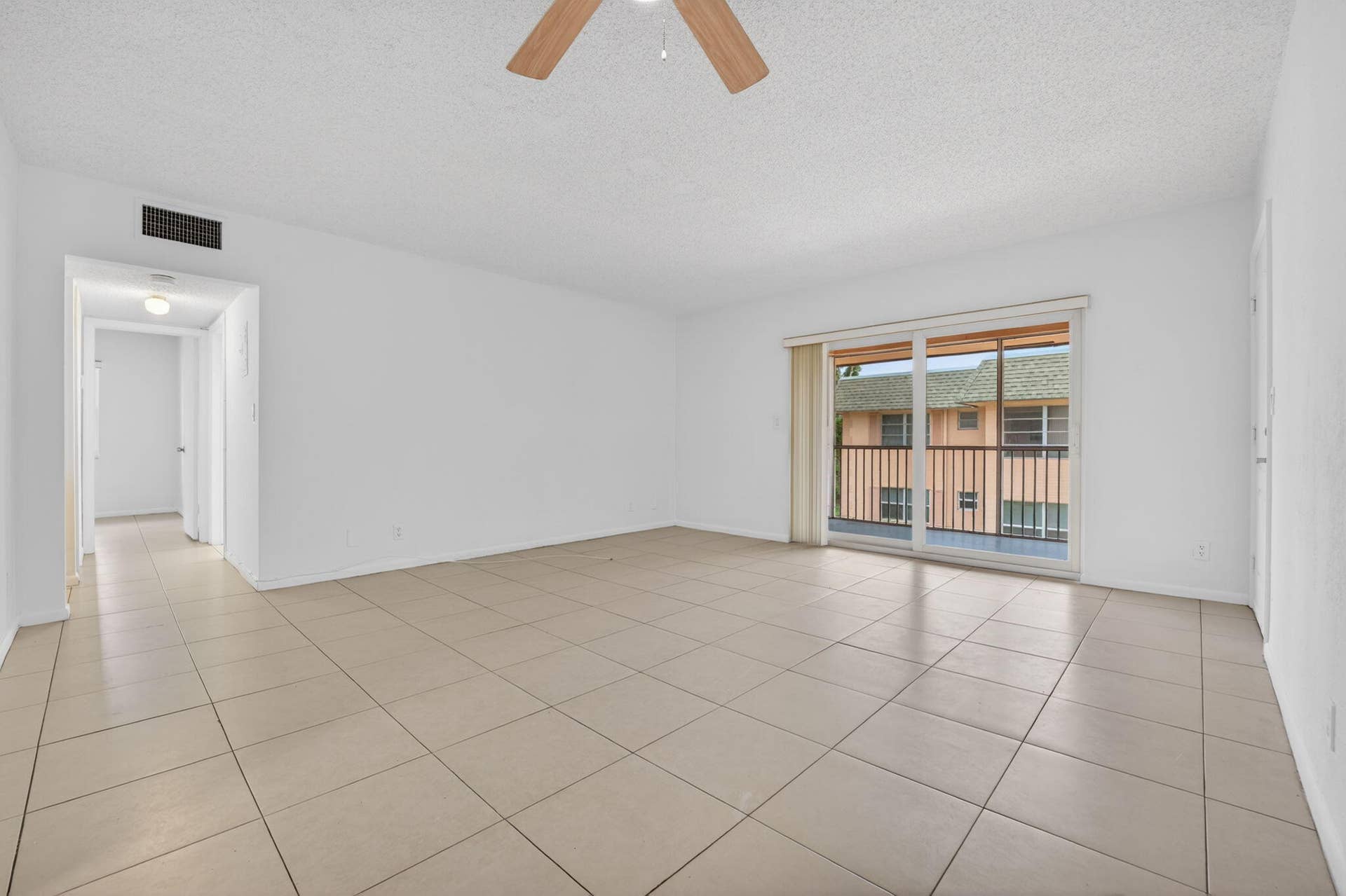 760 SE 2nd Avenue, #D216, Deerfield Beach, Deerfield Beach, FL 33441 5-web-or-mls-DSC06005