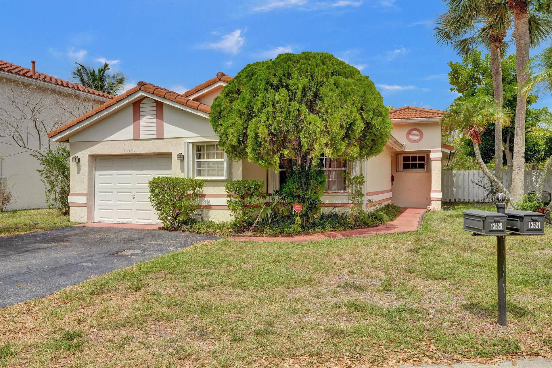 13525 NW 5th Court, Plantation, FL 33325 DSC08627