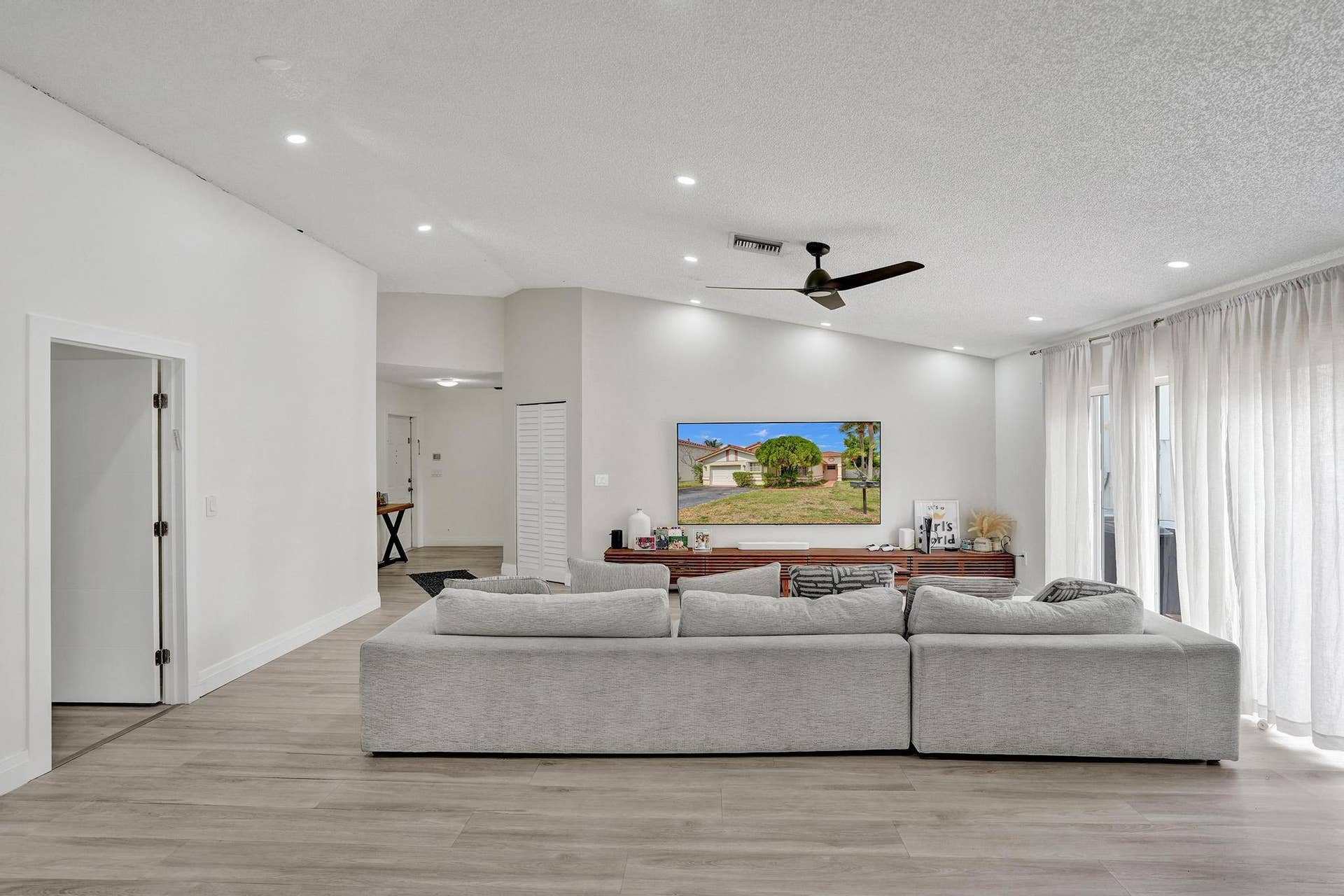 13525 NW 5th Court, Plantation, FL 33325 DSC08645