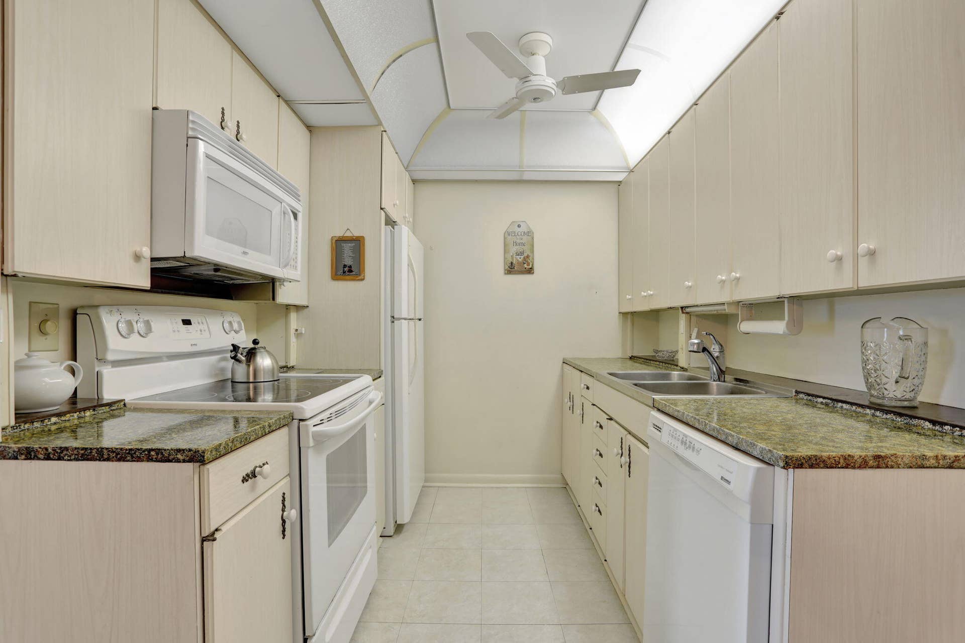 432 Grantham, #B, Deerfield Beach, FL 33442 432 GRANTHAM B 1BR/2BA