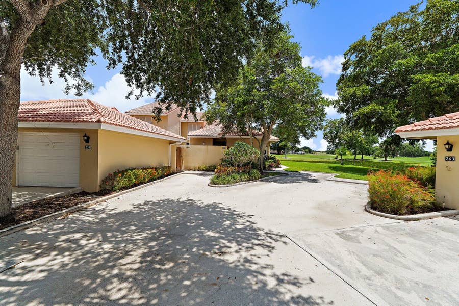 Property photo for 261 Old Meadow Way Way, Palm Beach Gardens, FL