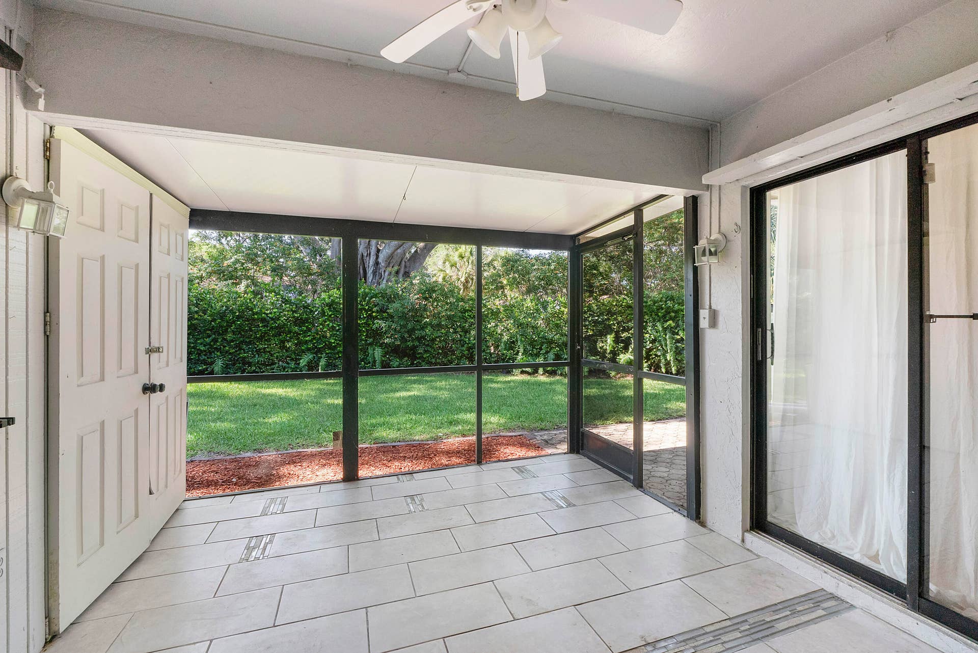 4149 Palm Forest Dr S_027