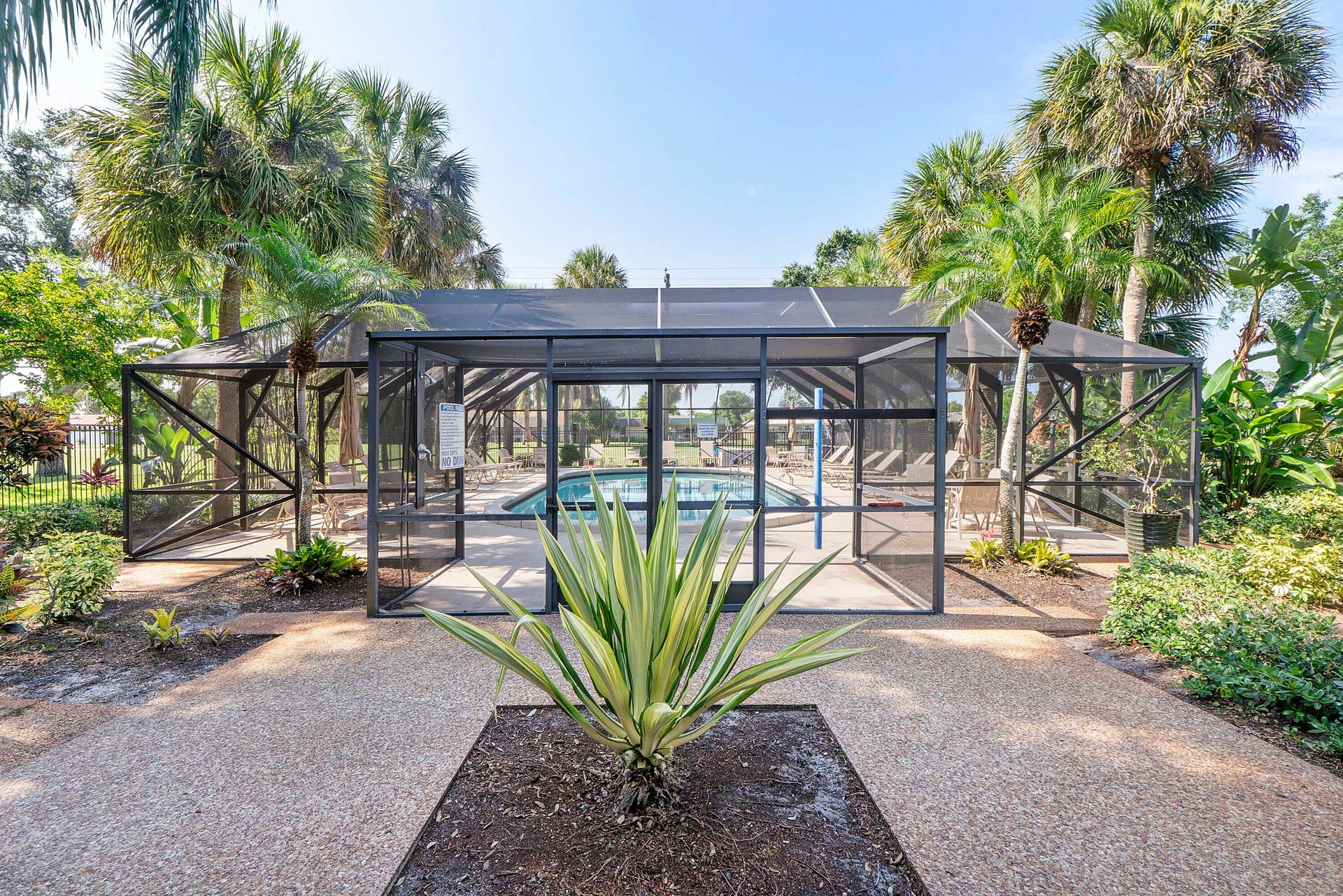 4149 Palm Forest Dr S_041