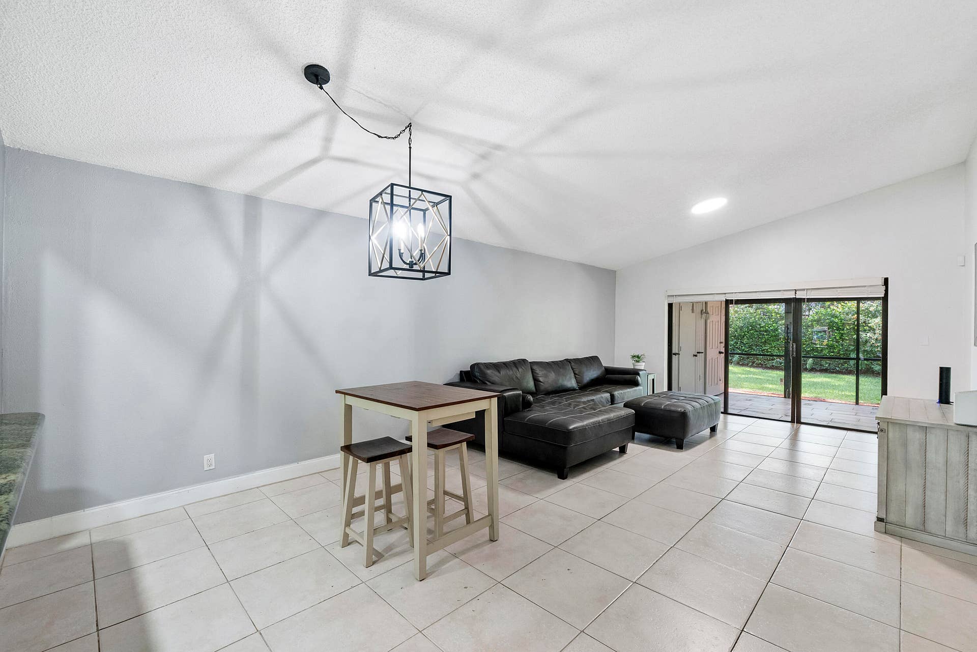 4149 Palm Forest Dr S_007