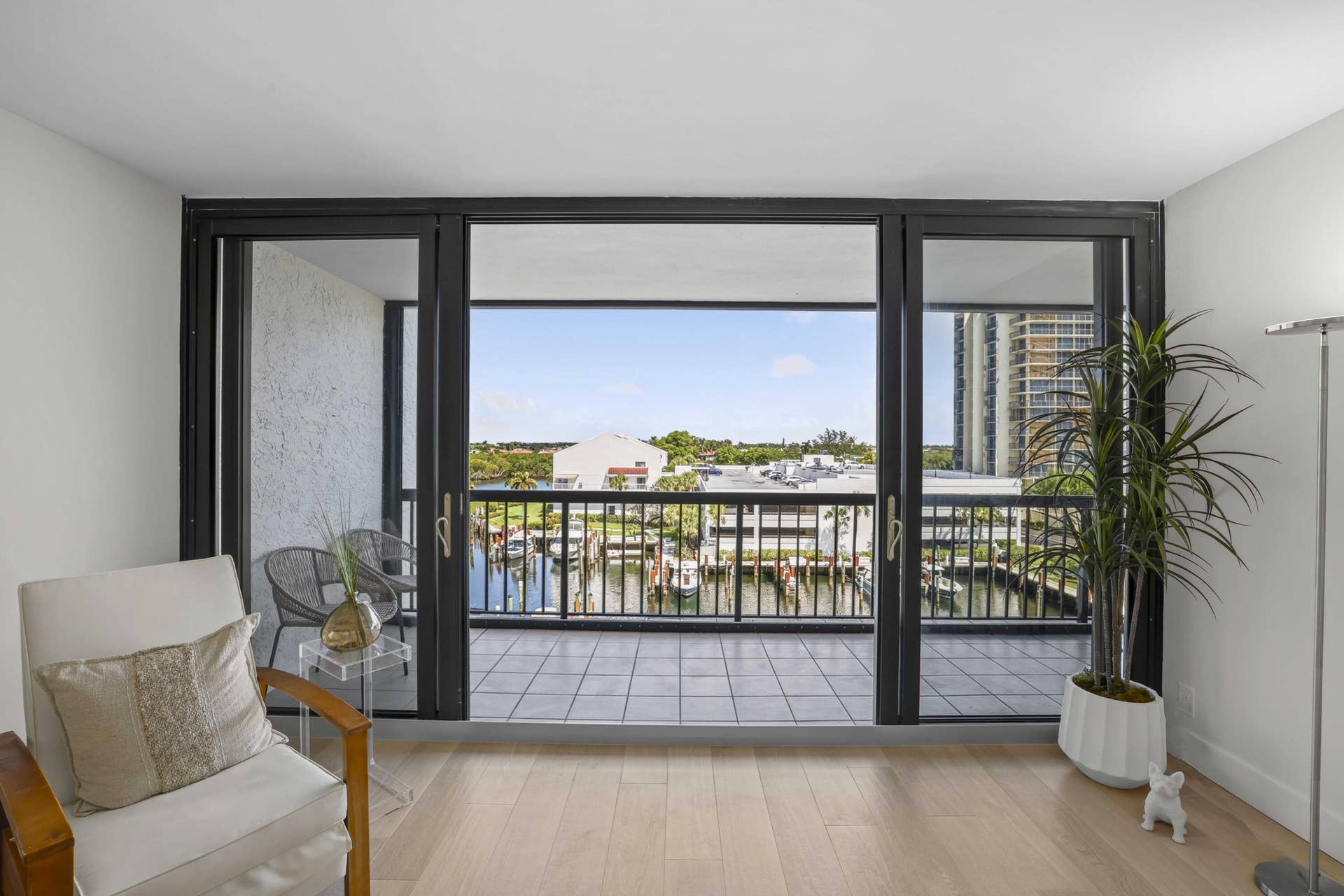 Balcony lv/dn
