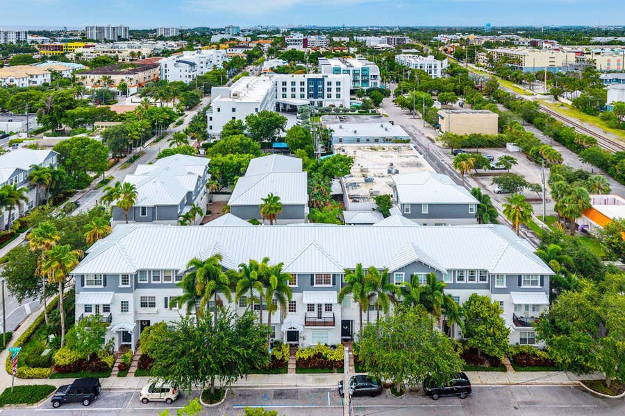 Property photo for 290 NE 5th Avenue, #9, Delray Beach, FL