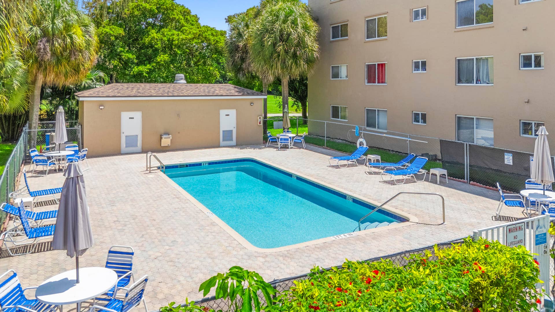 Tangerine has a pool walking distance from unit (for Tangerine only residents)