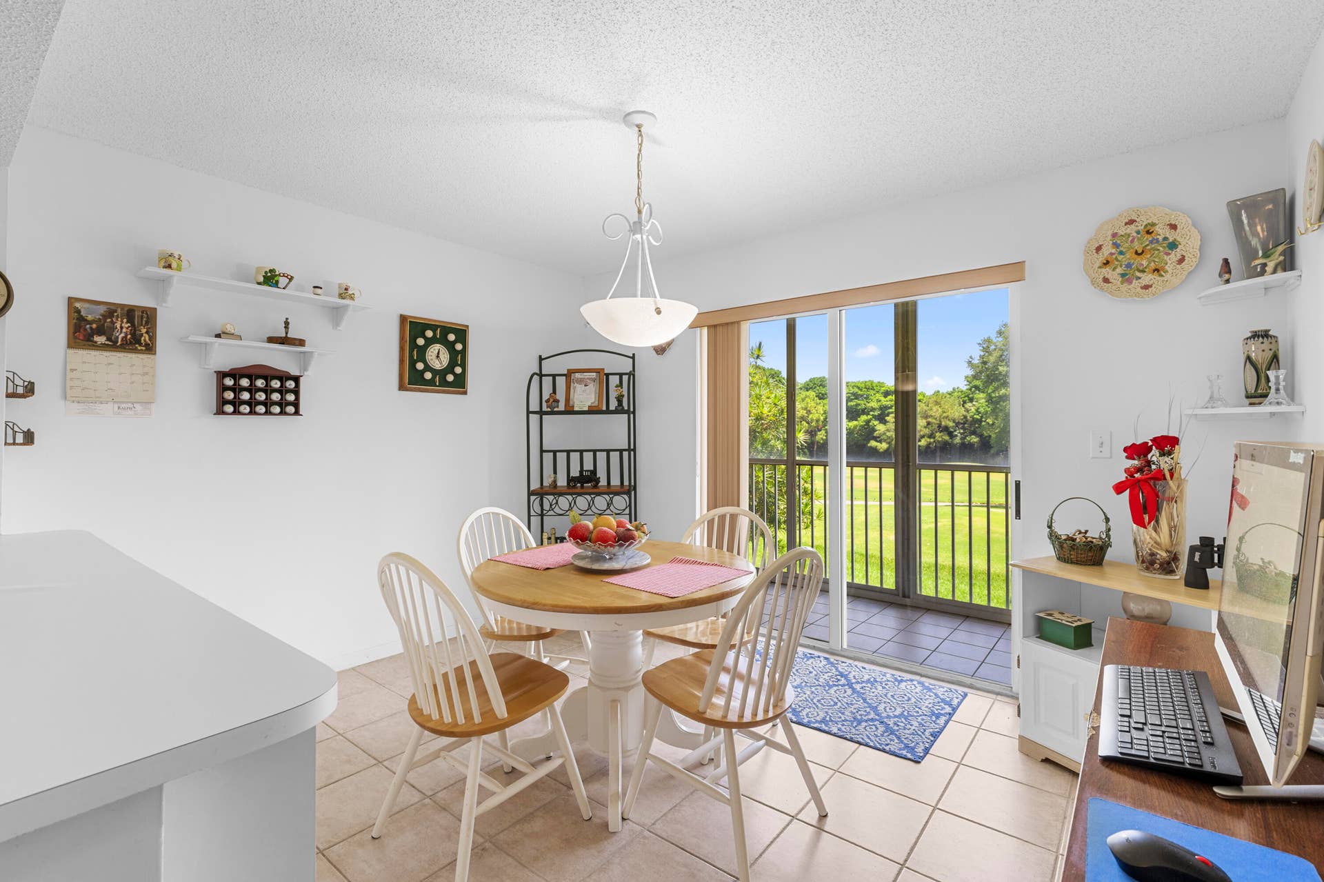 Kitchen eat-in area (or nook for office)