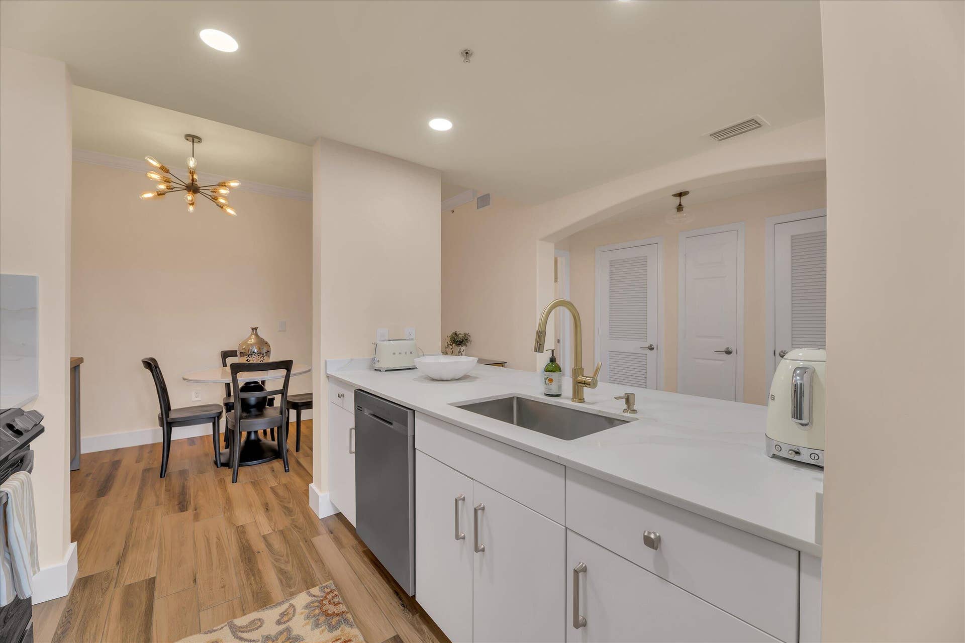 20-533 NE 3rd Ave unit 512-20