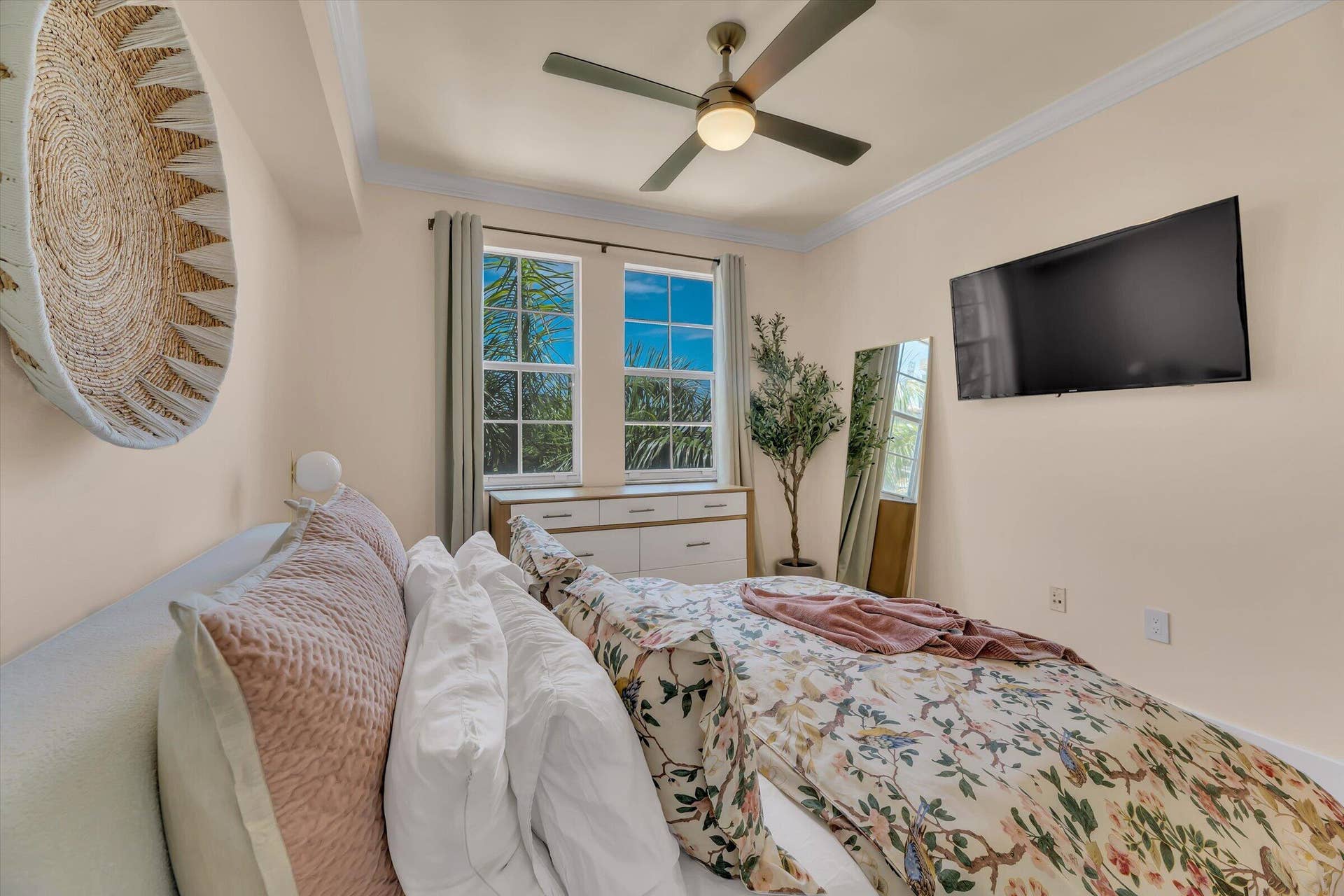 30-533 NE 3rd Ave unit 512-30