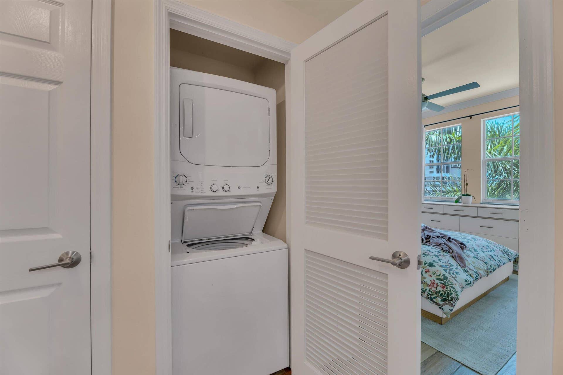 27-533 NE 3rd Ave unit 512-27