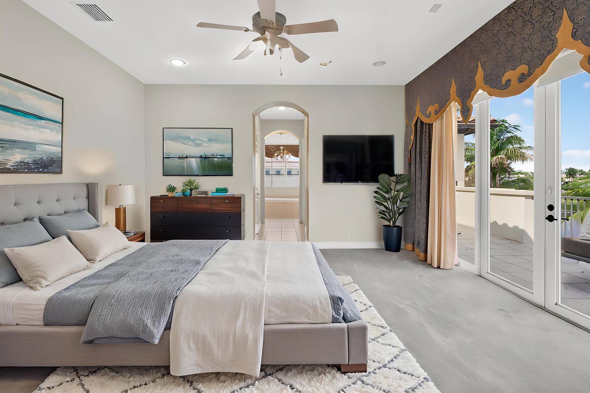Primary Bedroom w/Staging