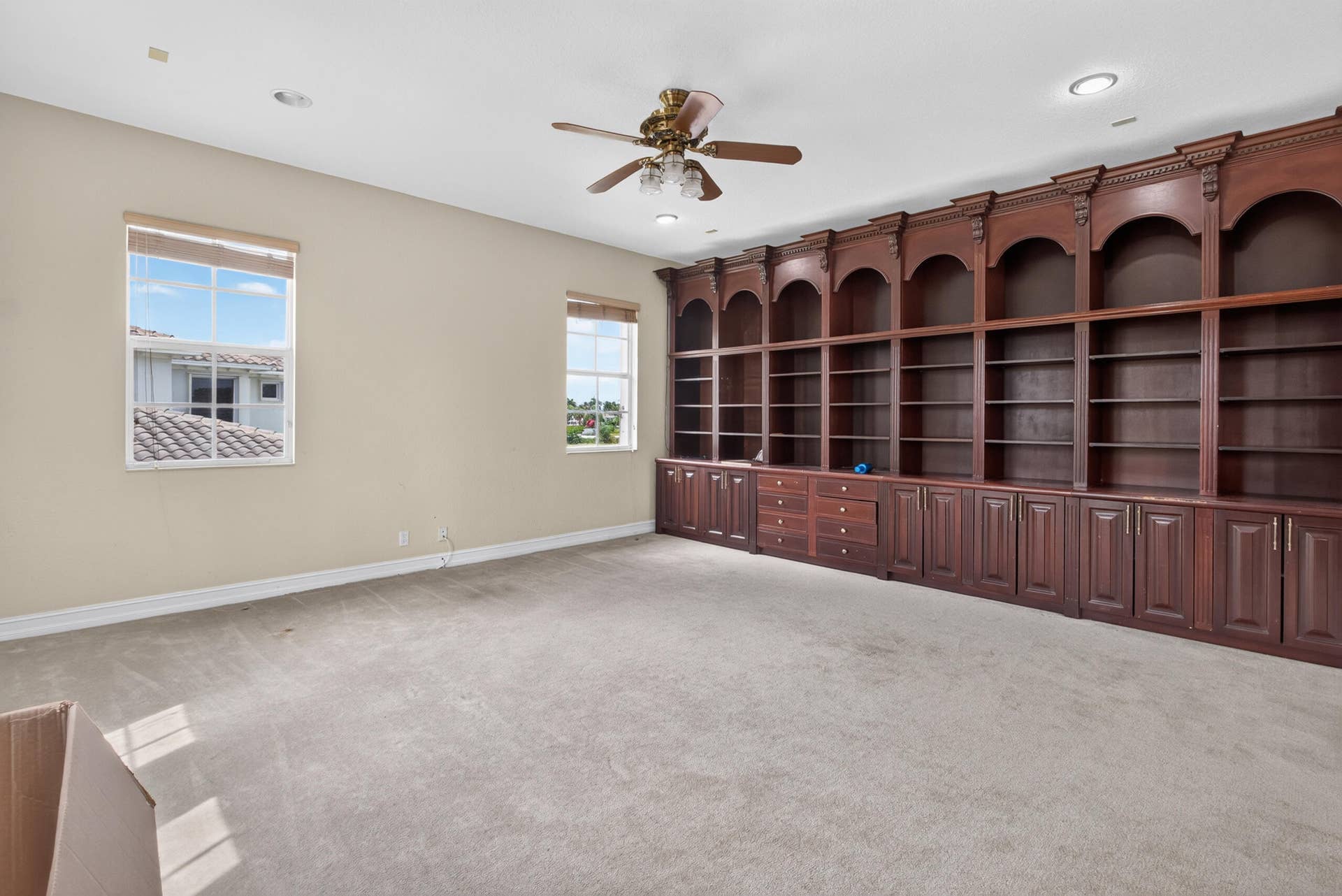 2nd Floor loft area