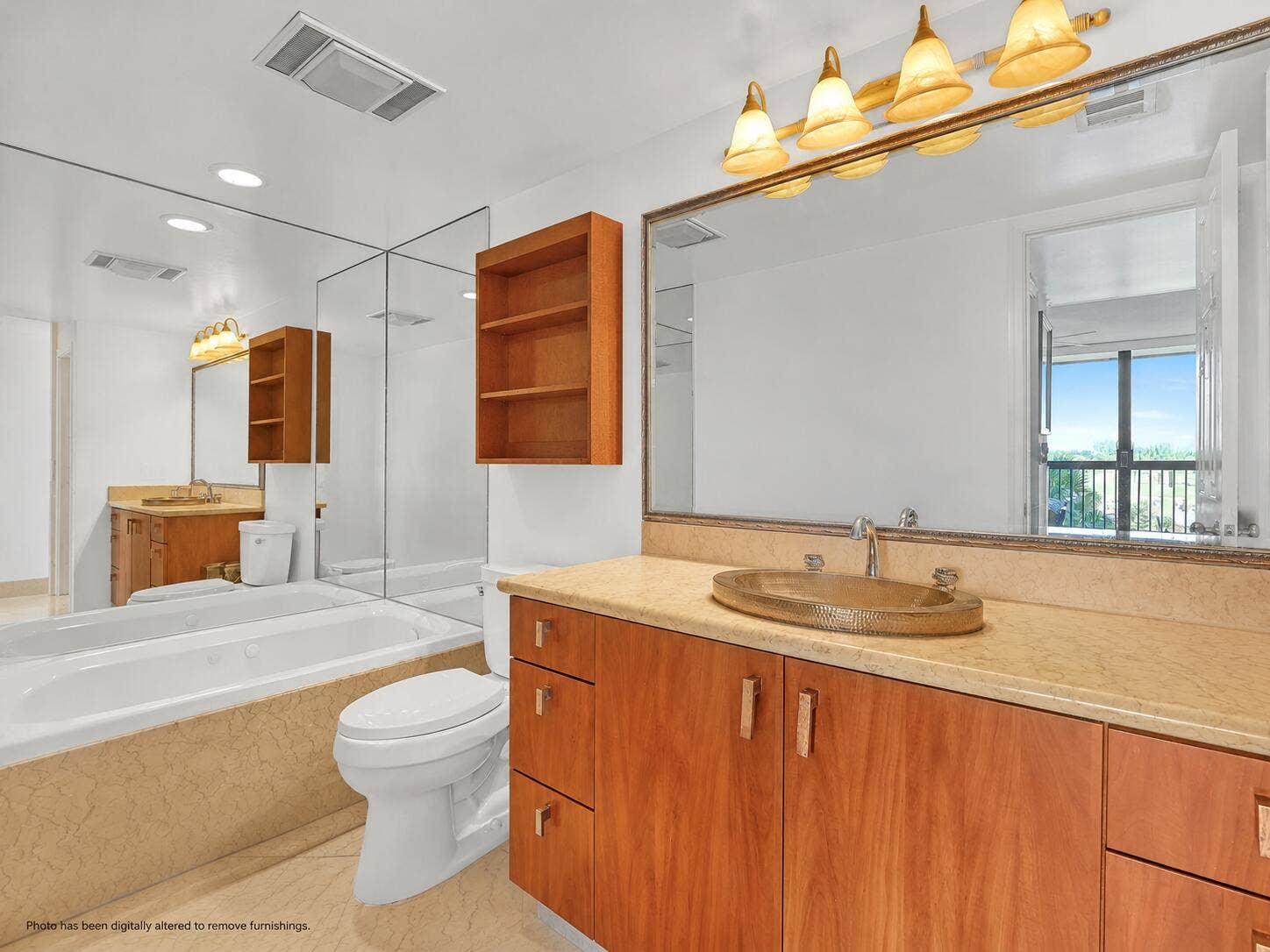356 Golfview Road, #403, North Palm Beach, FL 33408 Spacious bath, ready to refresh