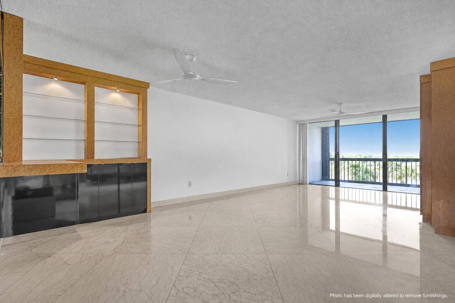 356 Golfview Road, #403, North Palm Beach, FL 33408 Flows right out to the views