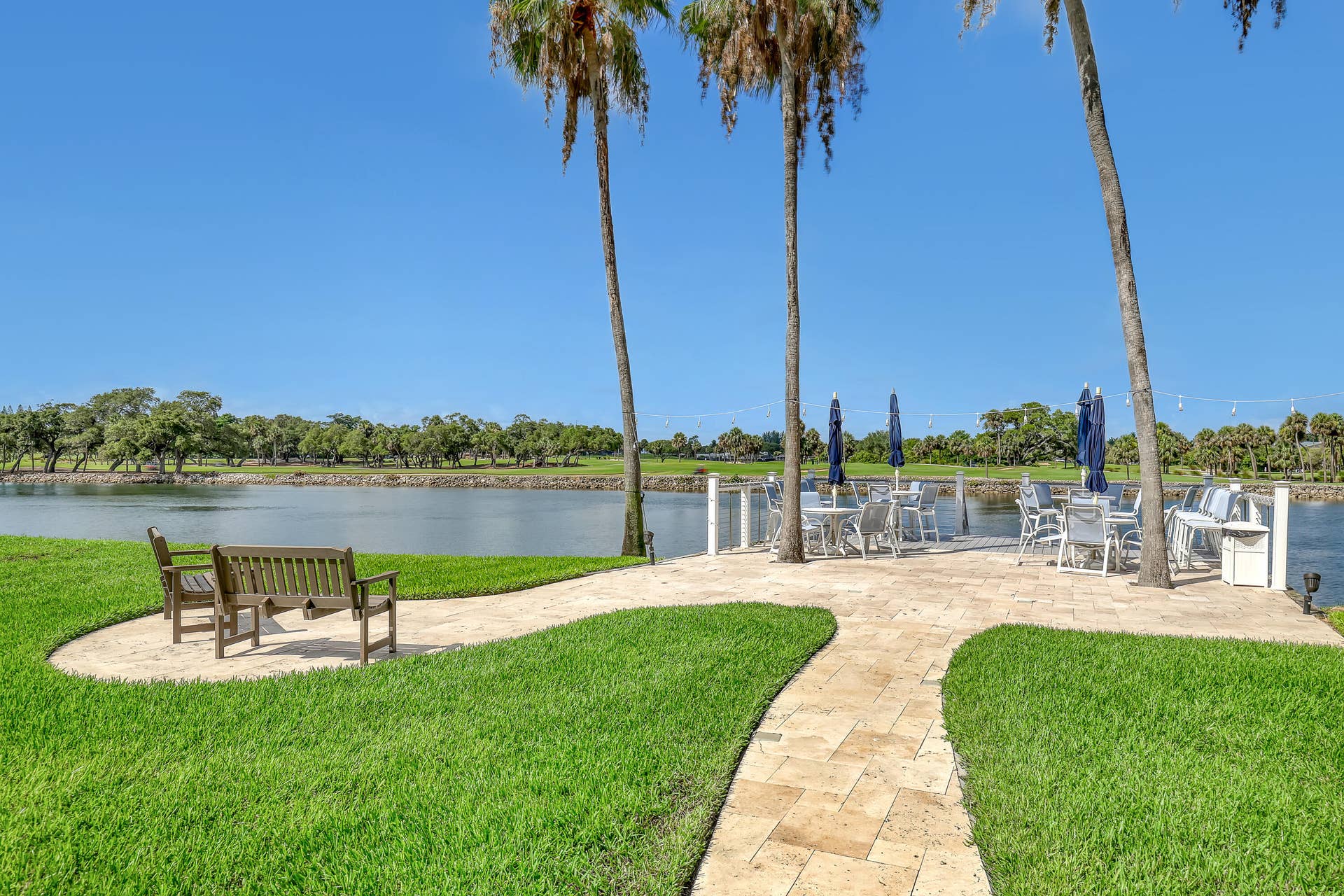 356 Golfview Road, #403, North Palm Beach, FL 33408 Front row: fireworks & boat parade