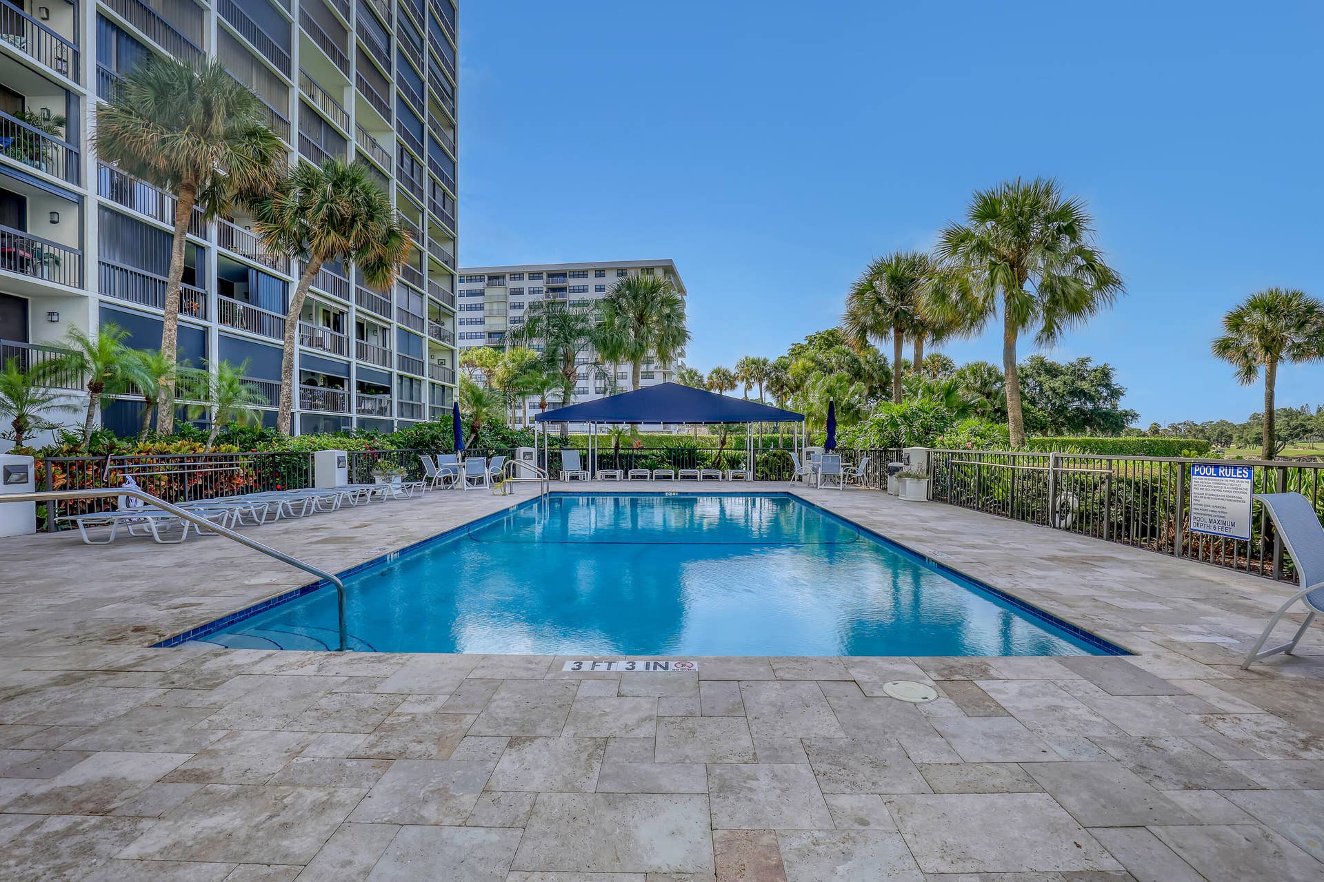 356 Golfview Road, #403, North Palm Beach, FL 33408 Tropical oasis at your doorstep