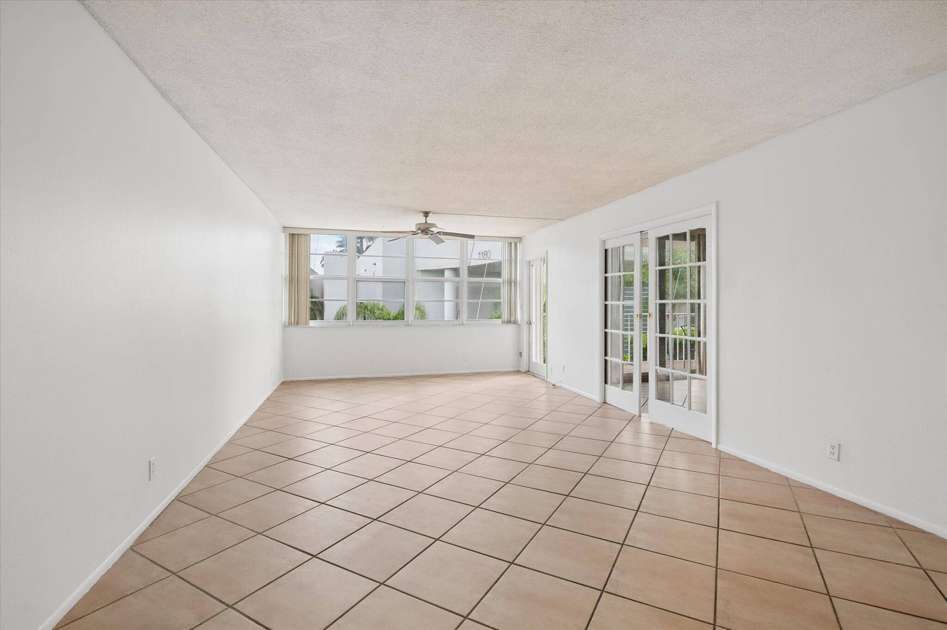 1170 N Federal Highway, #309, Fort Lauderdale, FL 33304 03-Cowan-1170 N Federal Hwy #309-3