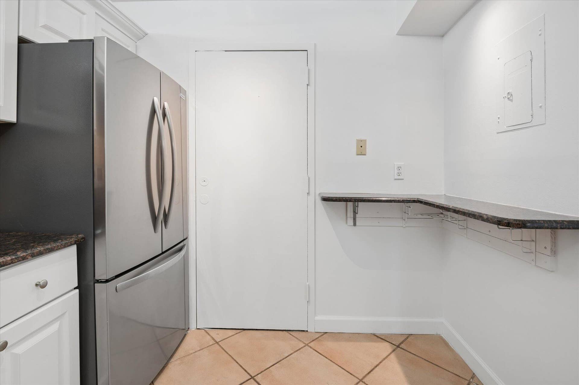 1170 N Federal Highway, #309, Fort Lauderdale, FL 33304 07-Cowan-1170 N Federal Hwy #309-7
