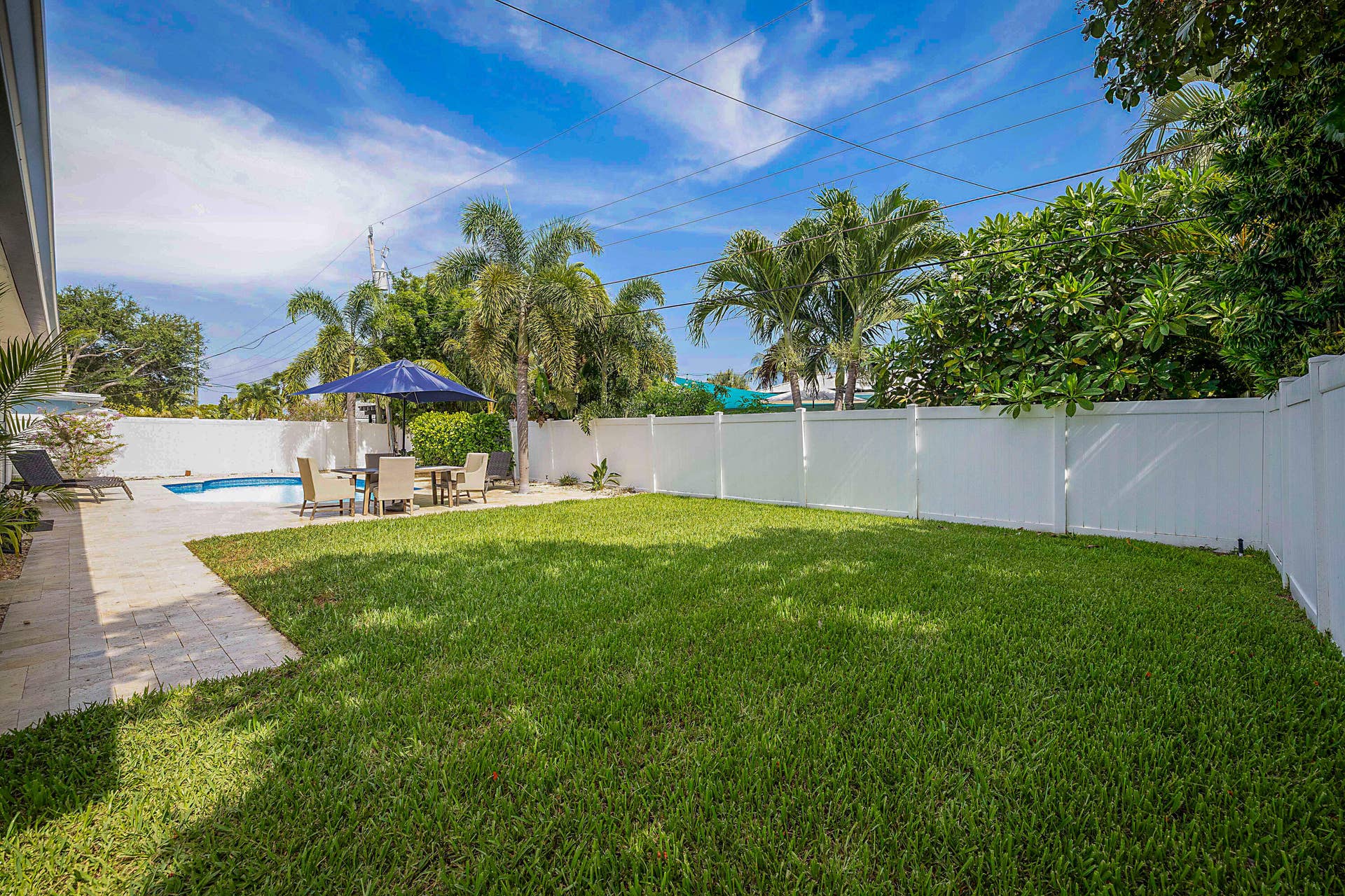 2620 NE 53rd St -20