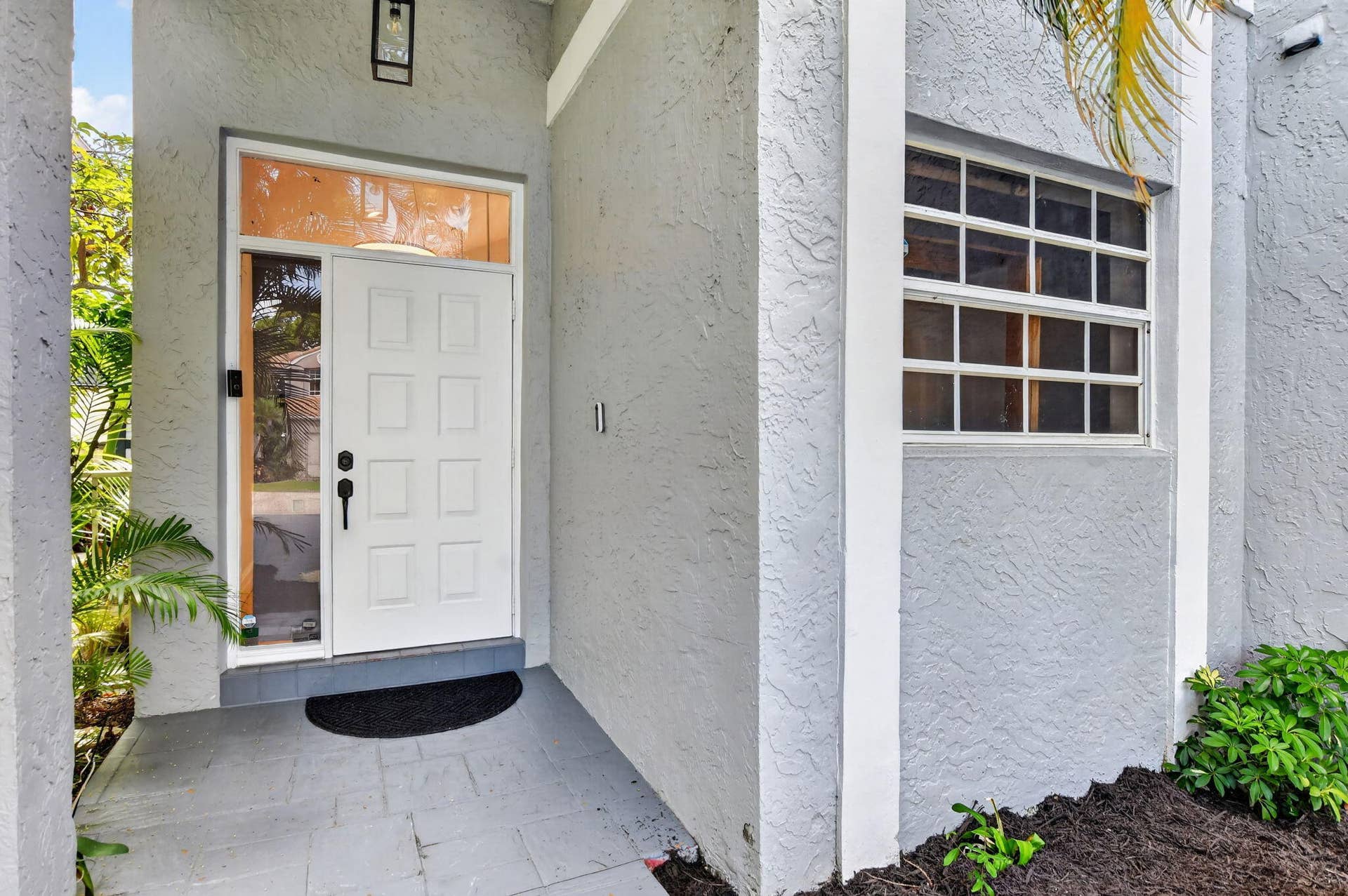 23338 La Vida Way, Boca Raton, FL 33433 Front entryway