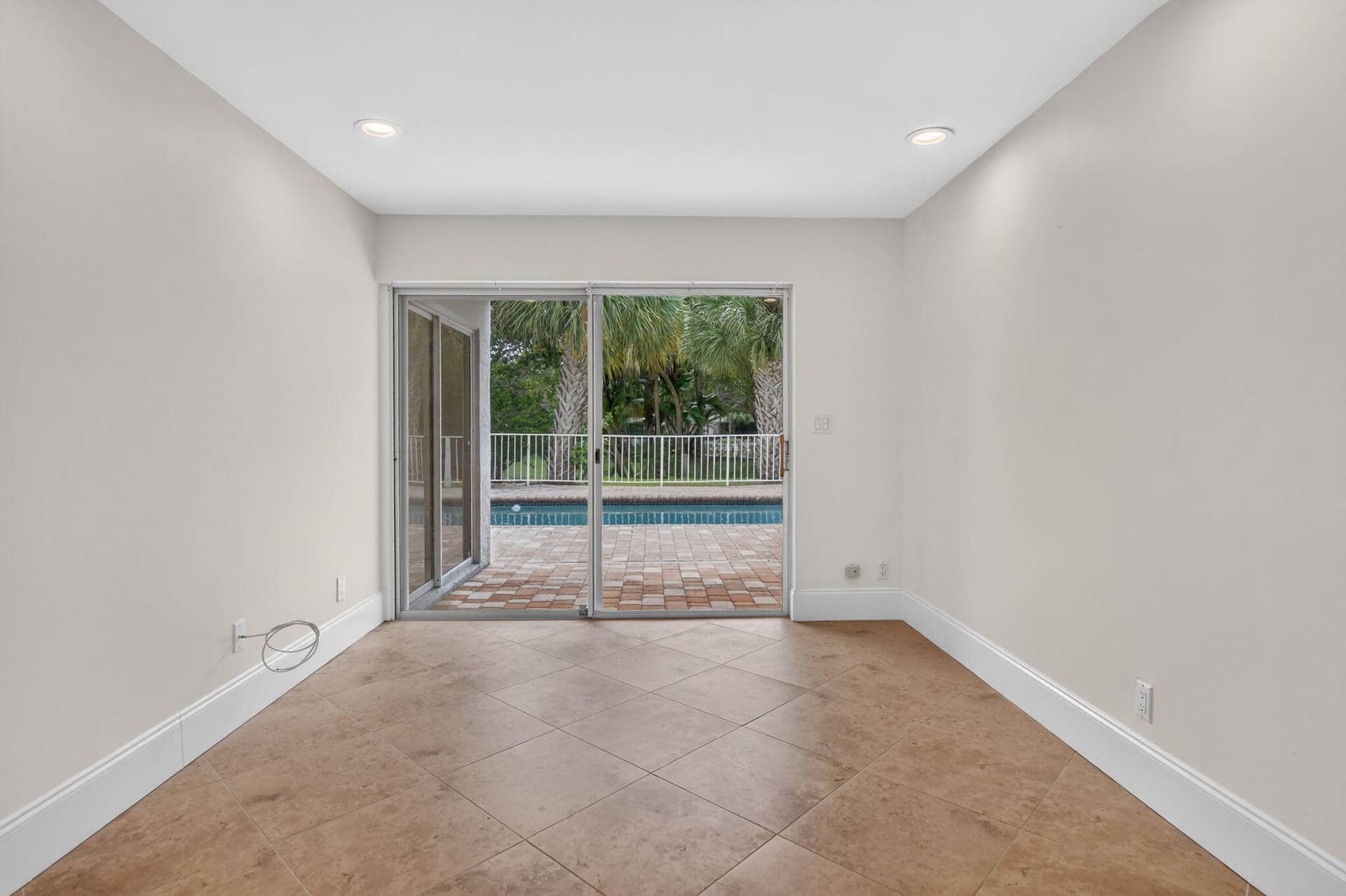 23338 La Vida Way, Boca Raton, FL 33433 Dining