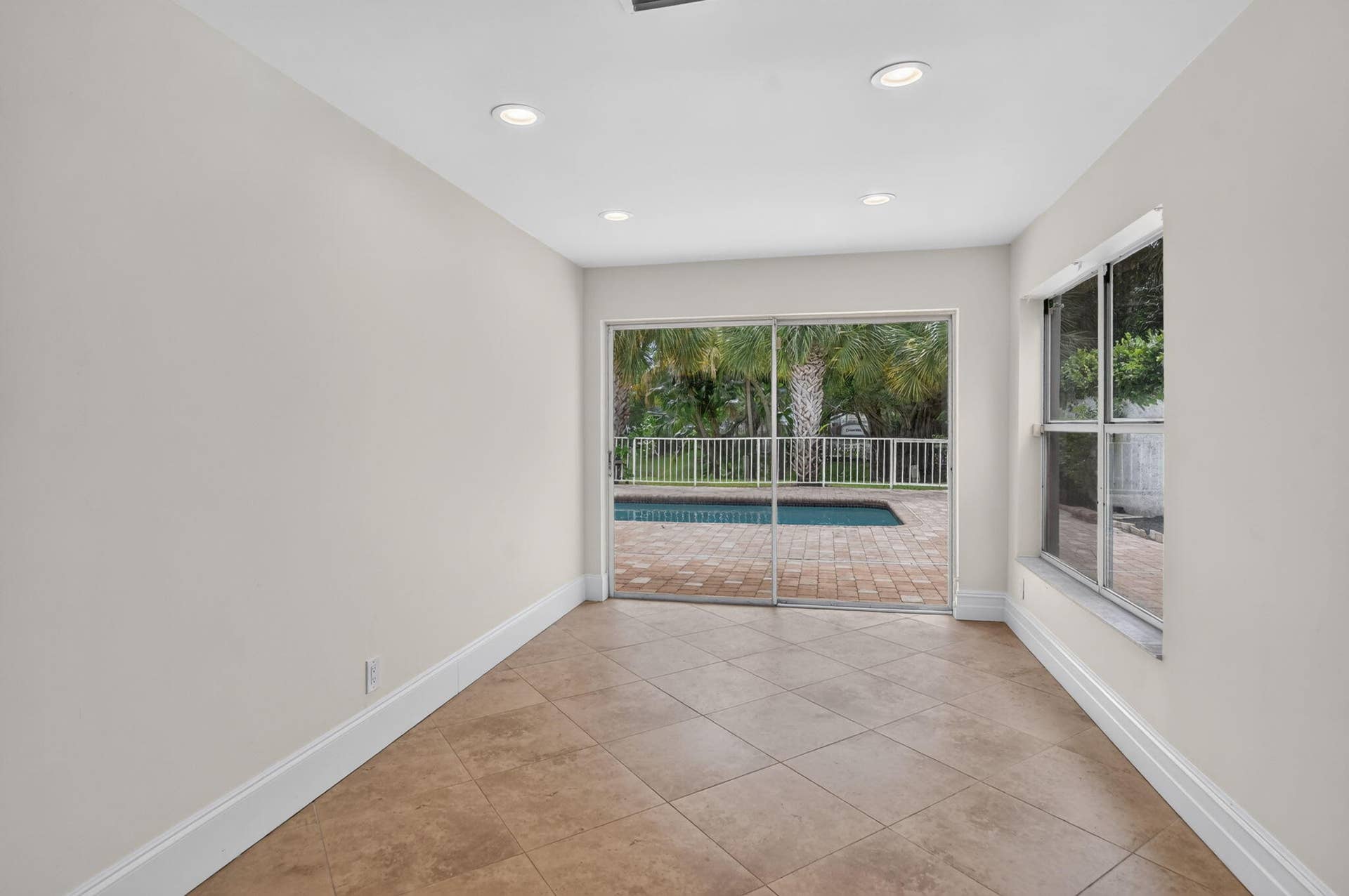 23338 La Vida Way, Boca Raton, FL 33433 Dining Room