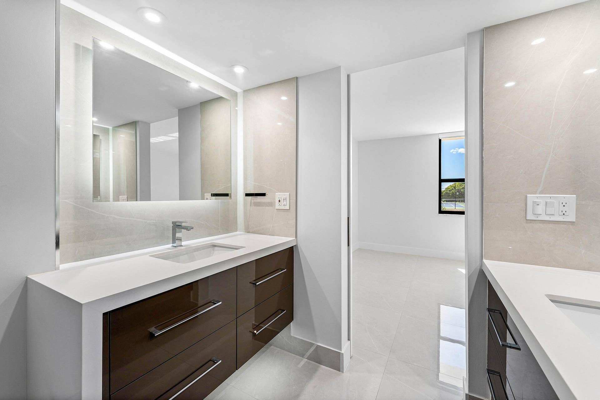 5480 N Ocean Drive, #B1c, Singer Island, Singer Island, FL 33404 Backlit Mirrors & Sensor Lights