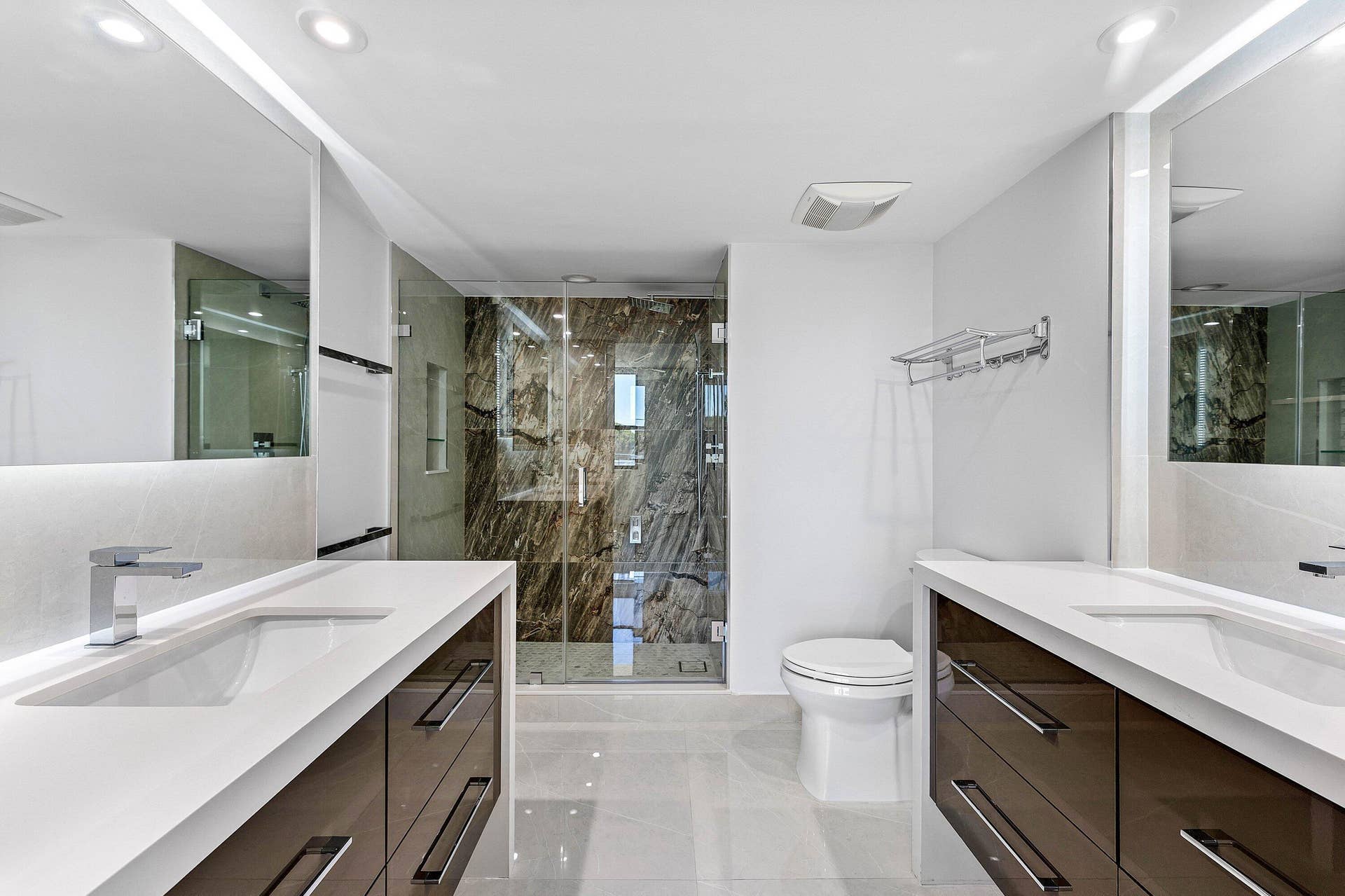 5480 N Ocean Drive, #B1c, Singer Island, Singer Island, FL 33404 Master Bath w/ Dual Sinks