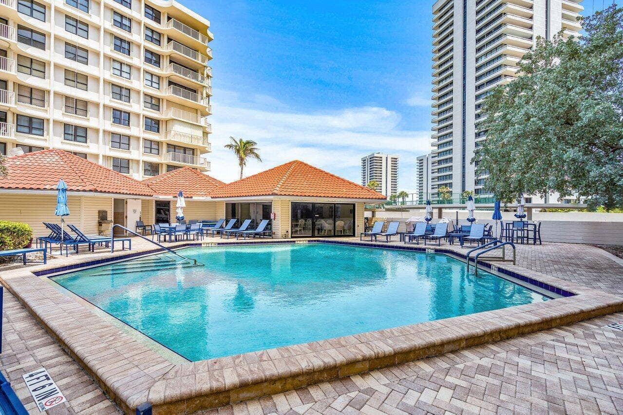 5480 N Ocean Drive, #B1c, Singer Island, Singer Island, FL 33404 Heated Pool, Gas Grills